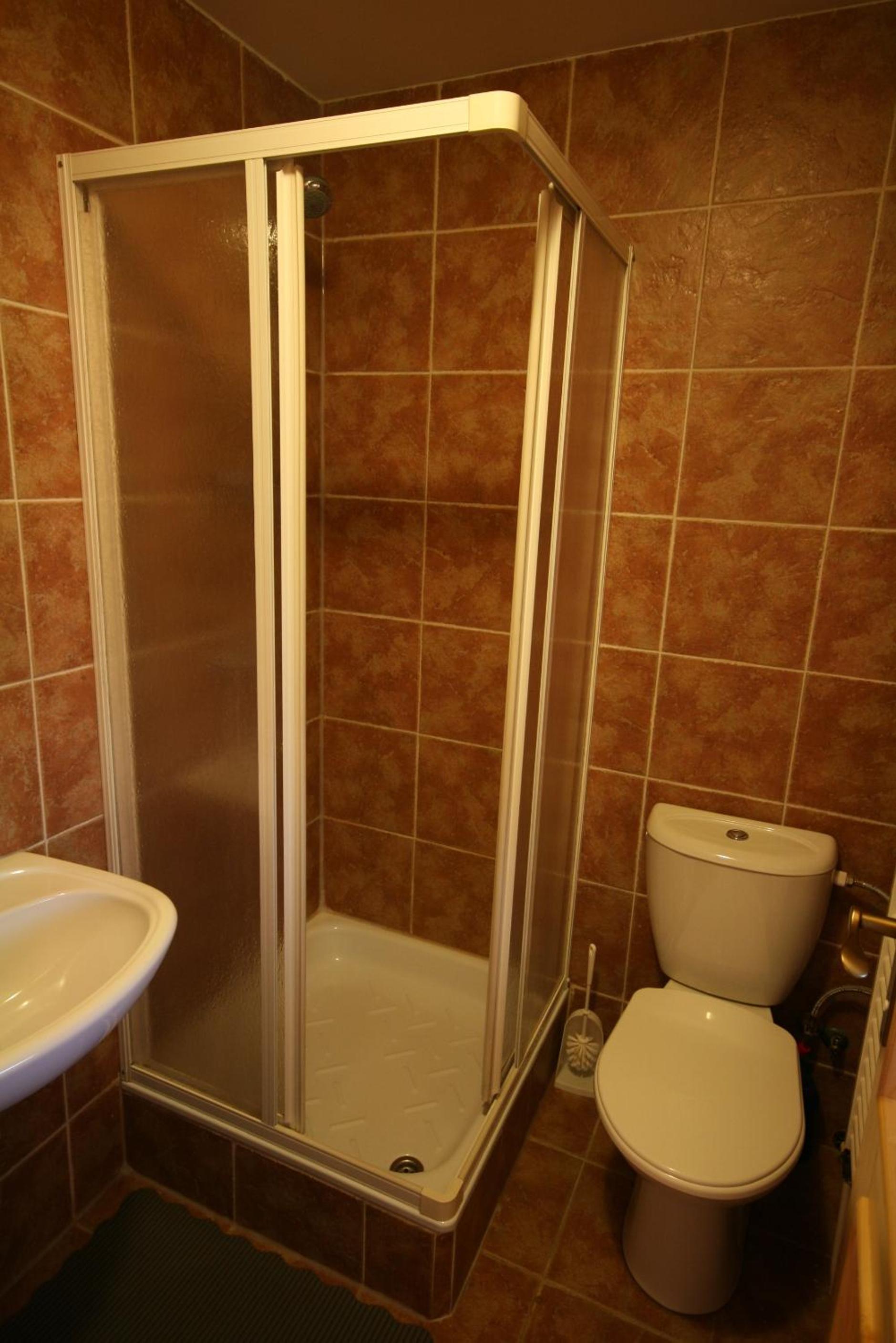 Double or Twin Room - Photo 3