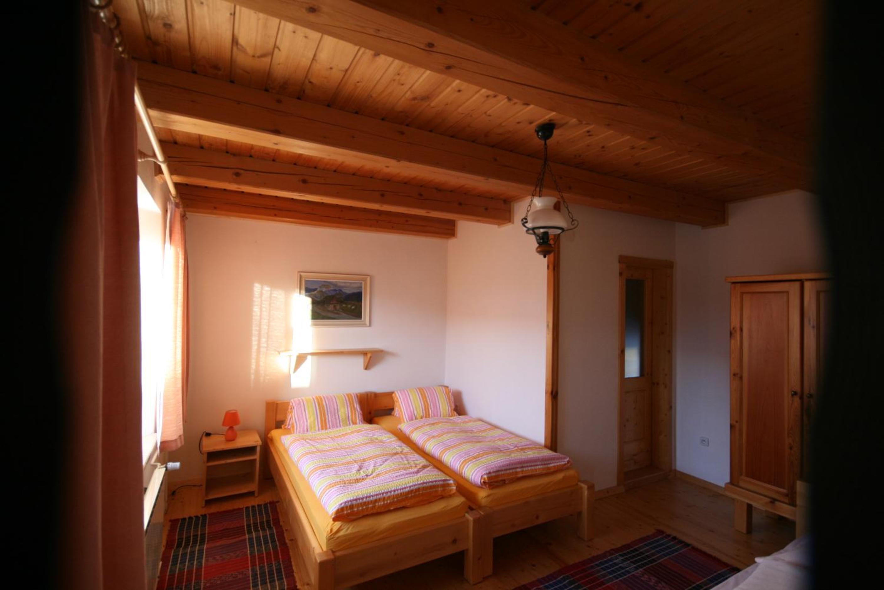 Double or Twin Room with Private Bathroom - Photo 3
