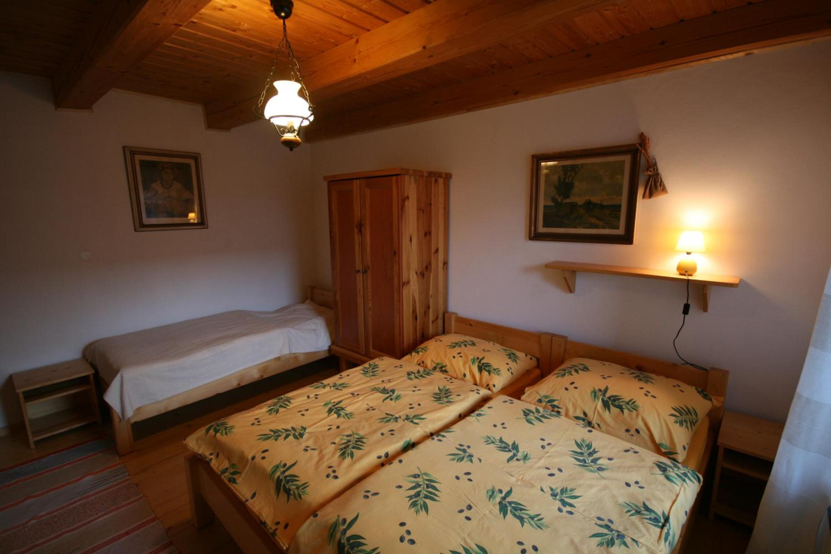 Double or Twin Room - Photo 8