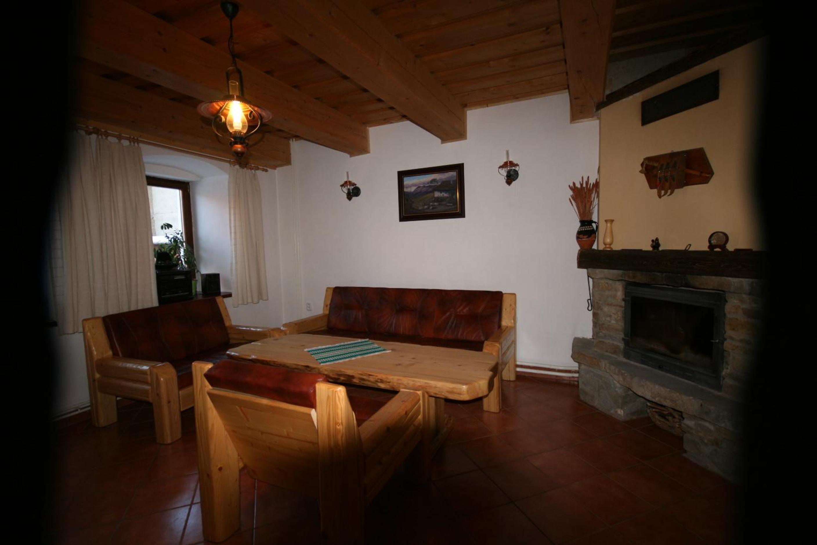 Double or Twin Room - Photo 10