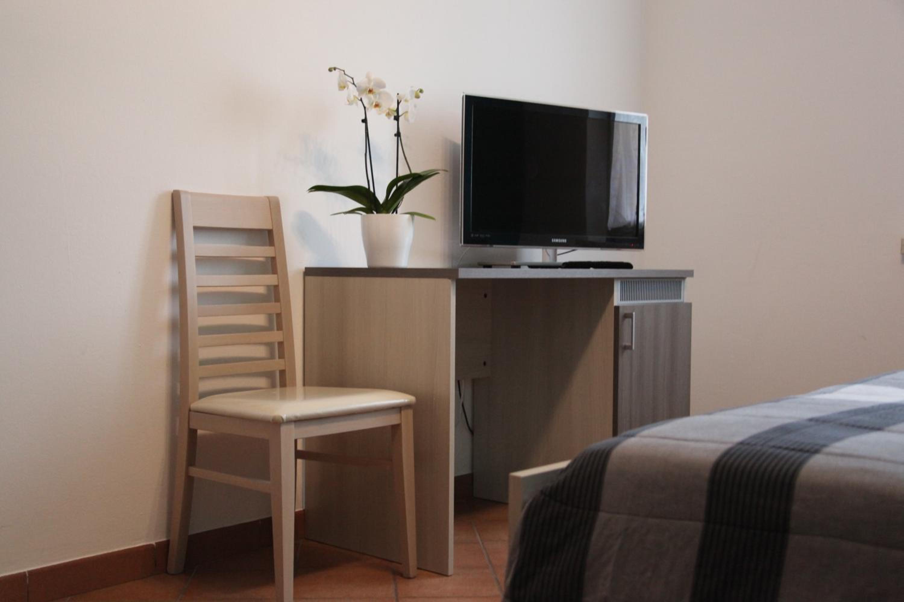 Triple Room with Lake View photo 3