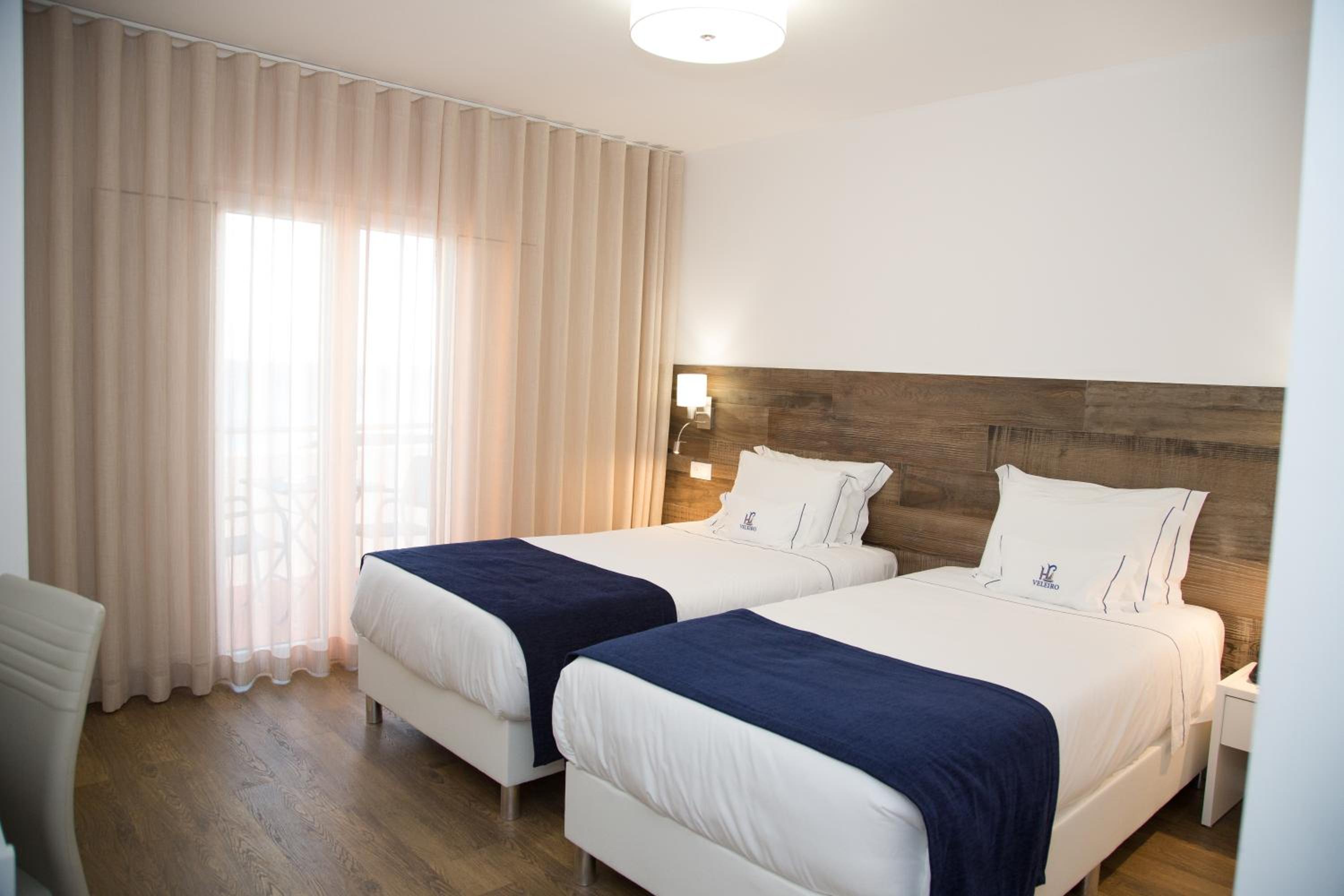Twin Room with Balcony and Sea View - Photo 1