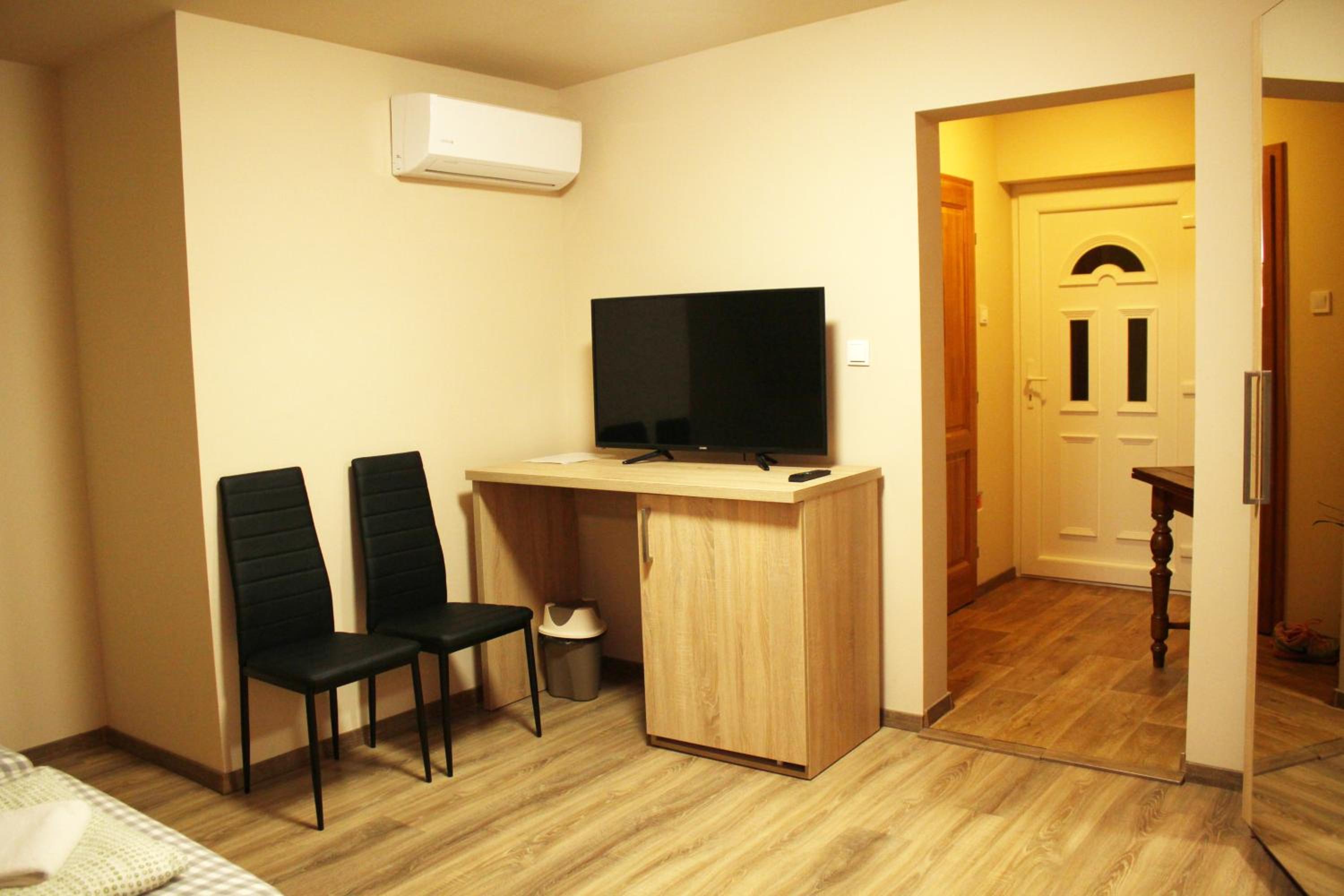 Standard Twin Room photo 2