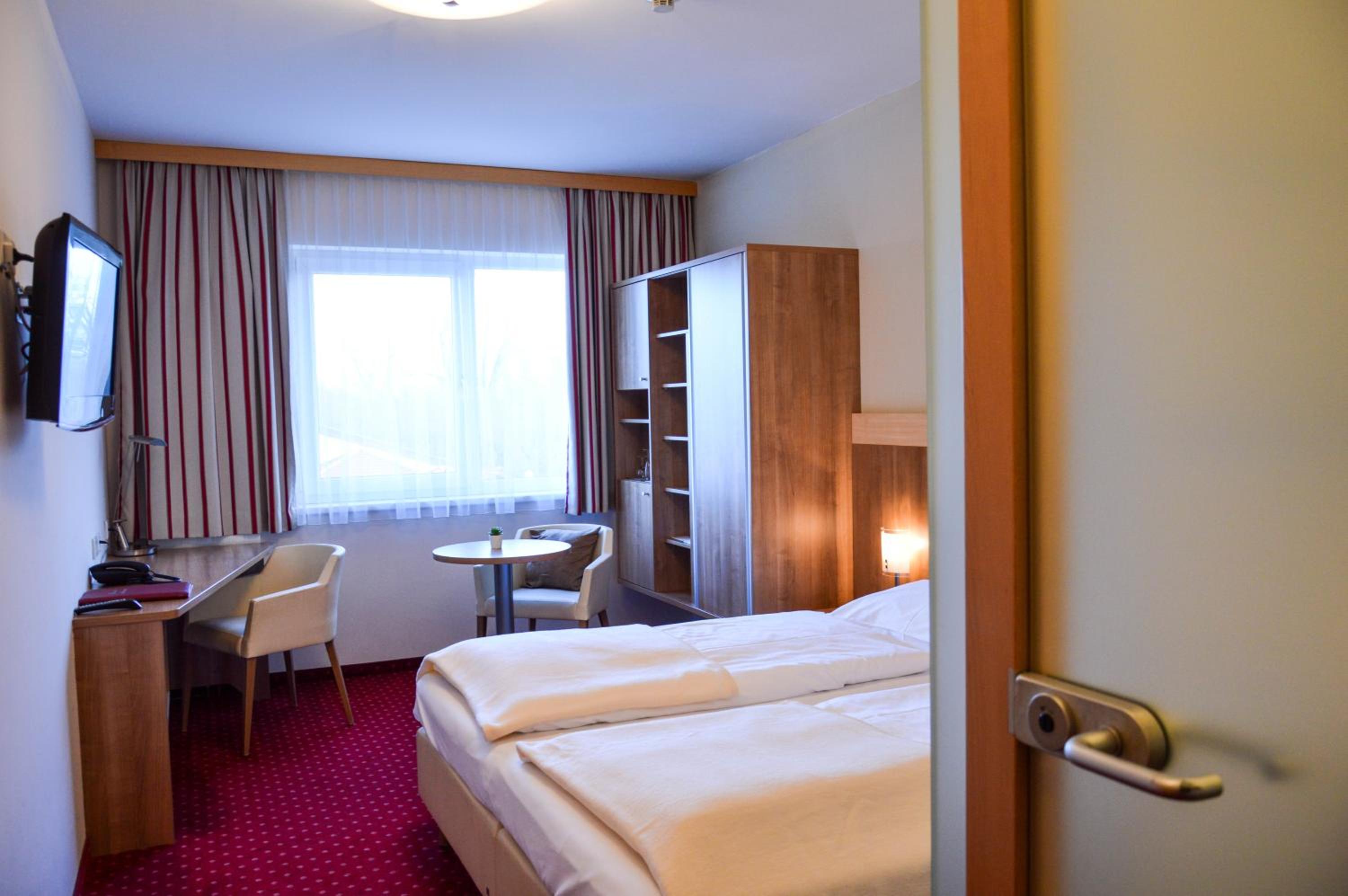 Double Room - Photo 3