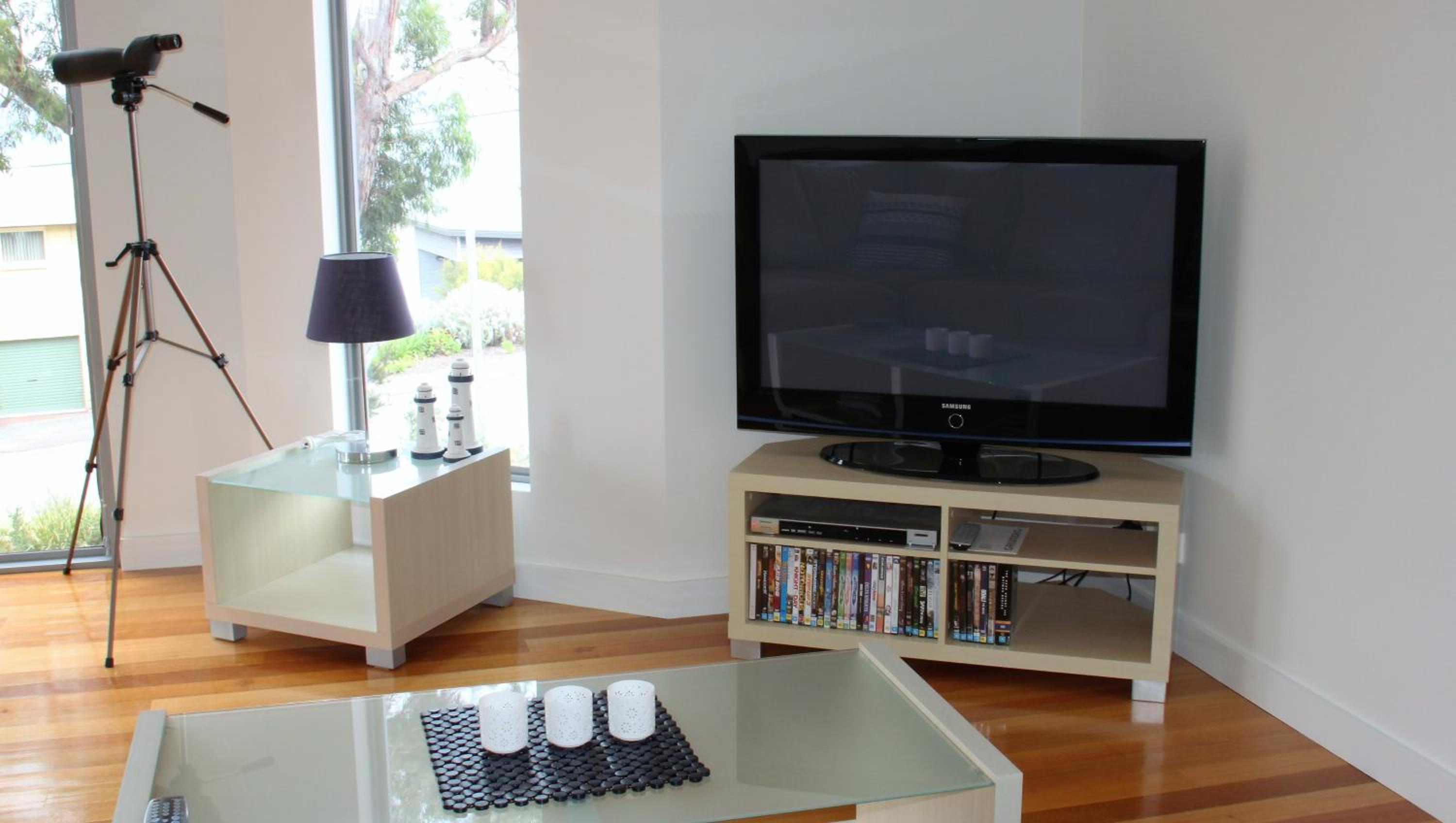 Three-Bedroom House photo 2