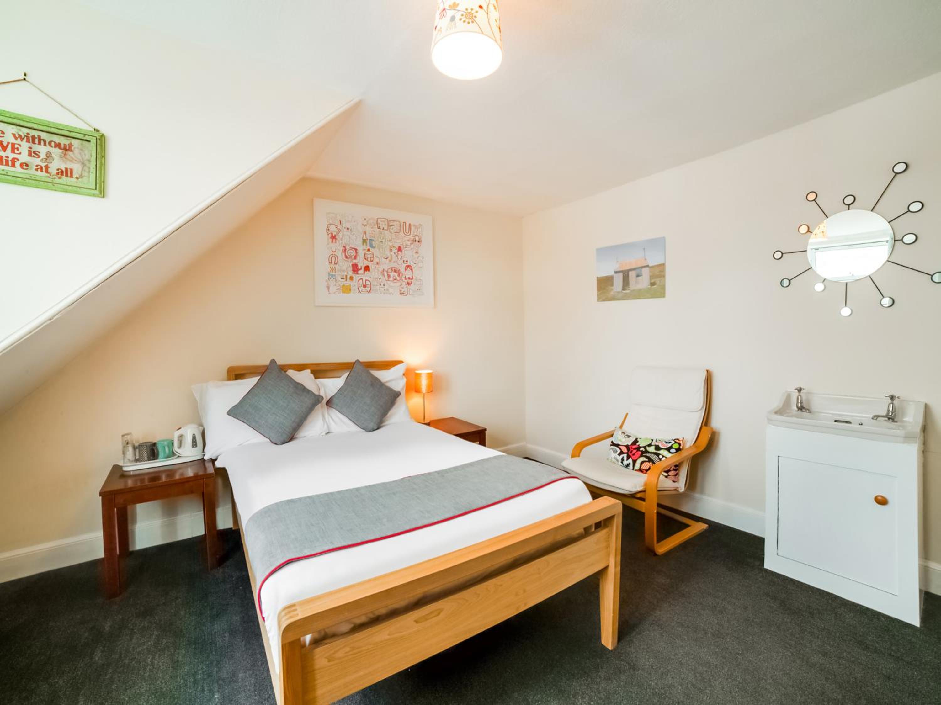 Double Room With Shared Bathroom photo 3
