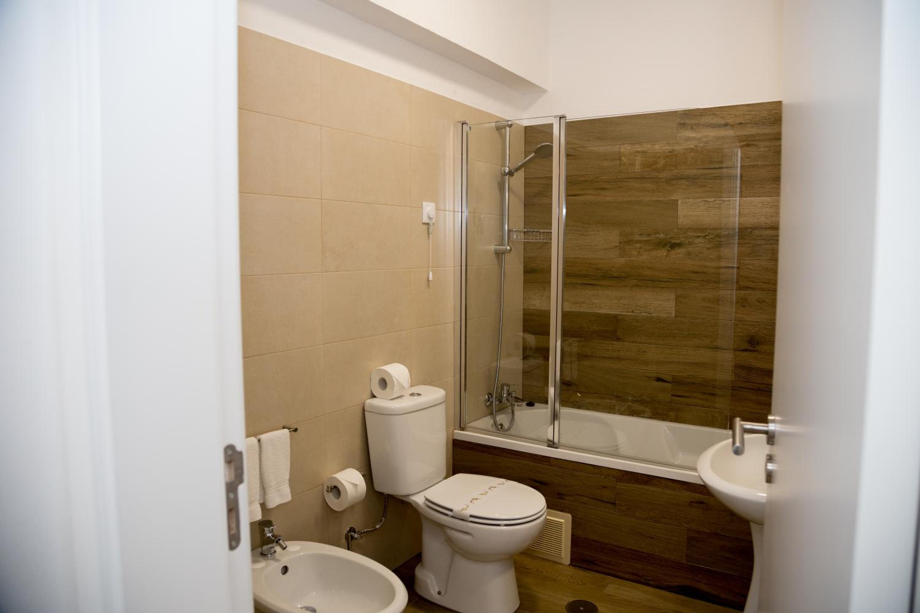 Twin Room with Garden View - Photo 5