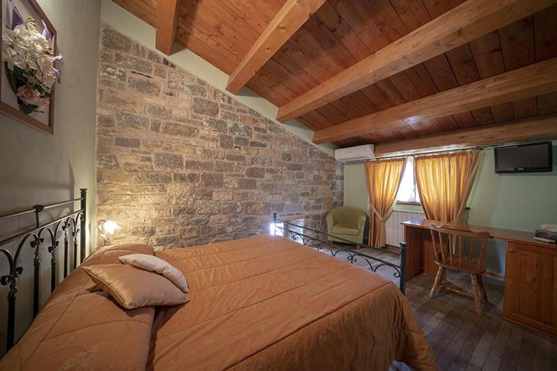 Double Room with Mountain View