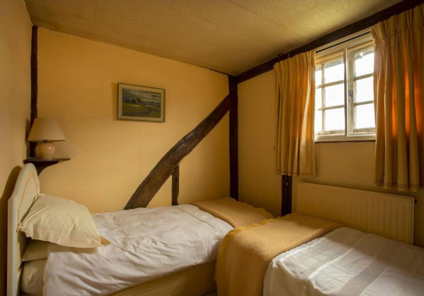 Two-Bedroom House photo 3