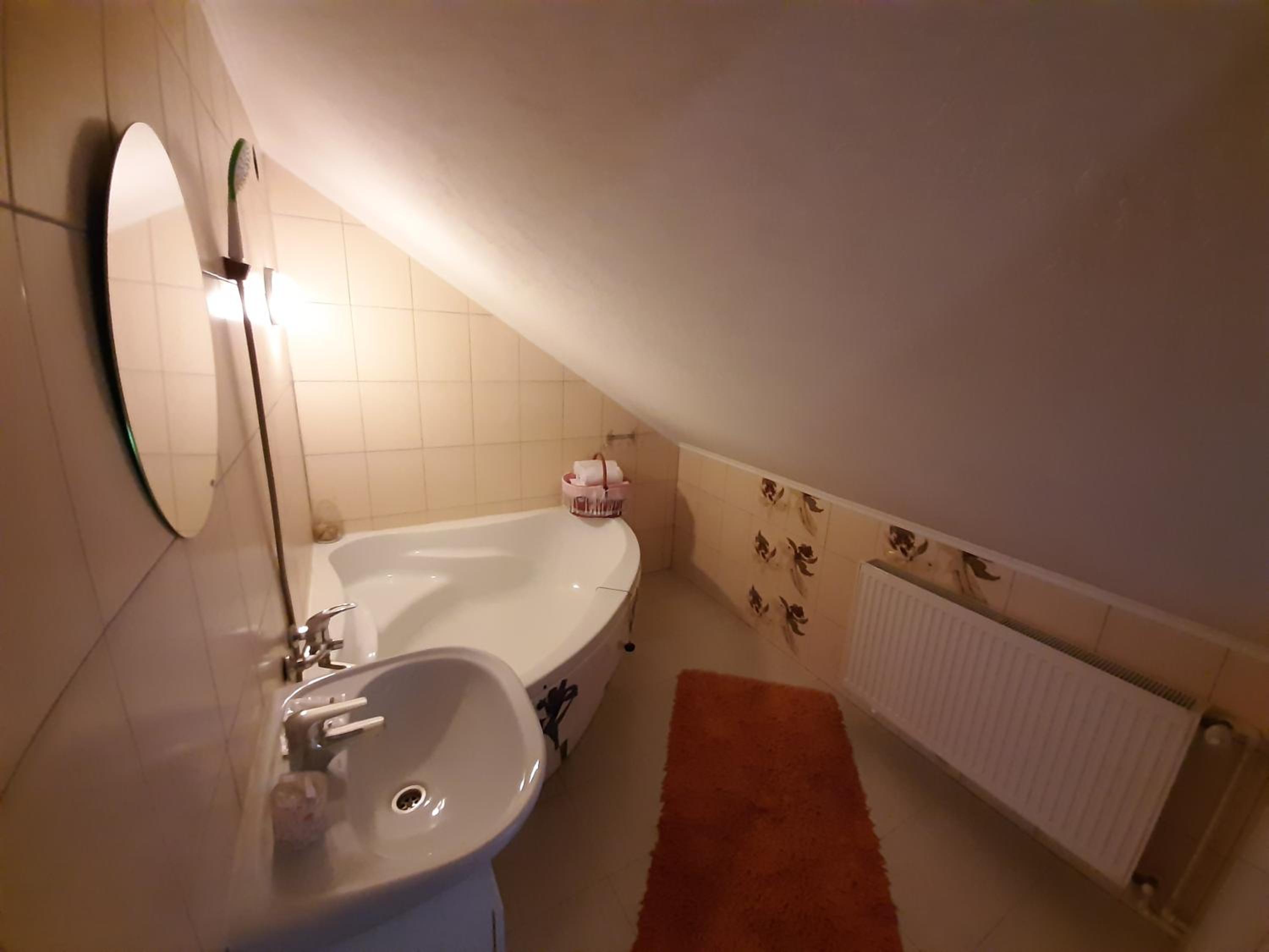 Deluxe Double or Twin Room photo 2