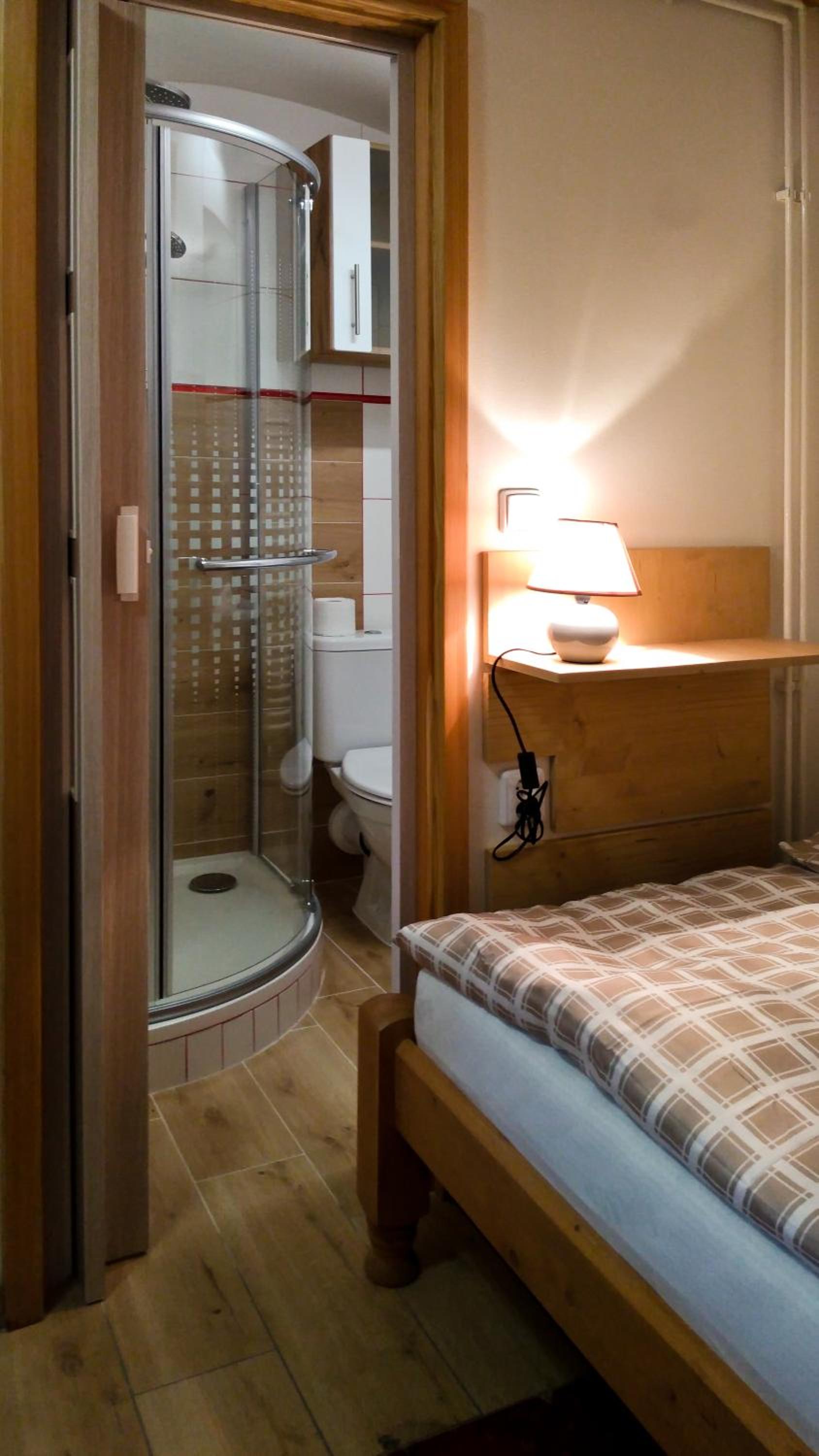 Single Room with Bathroom photo 1