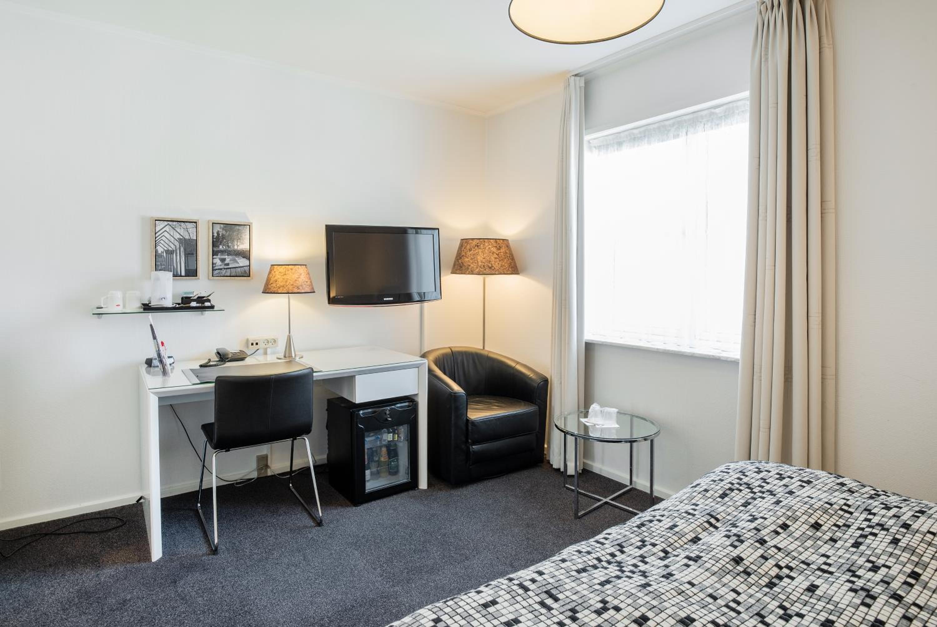 Standard Double Room - Photo 5