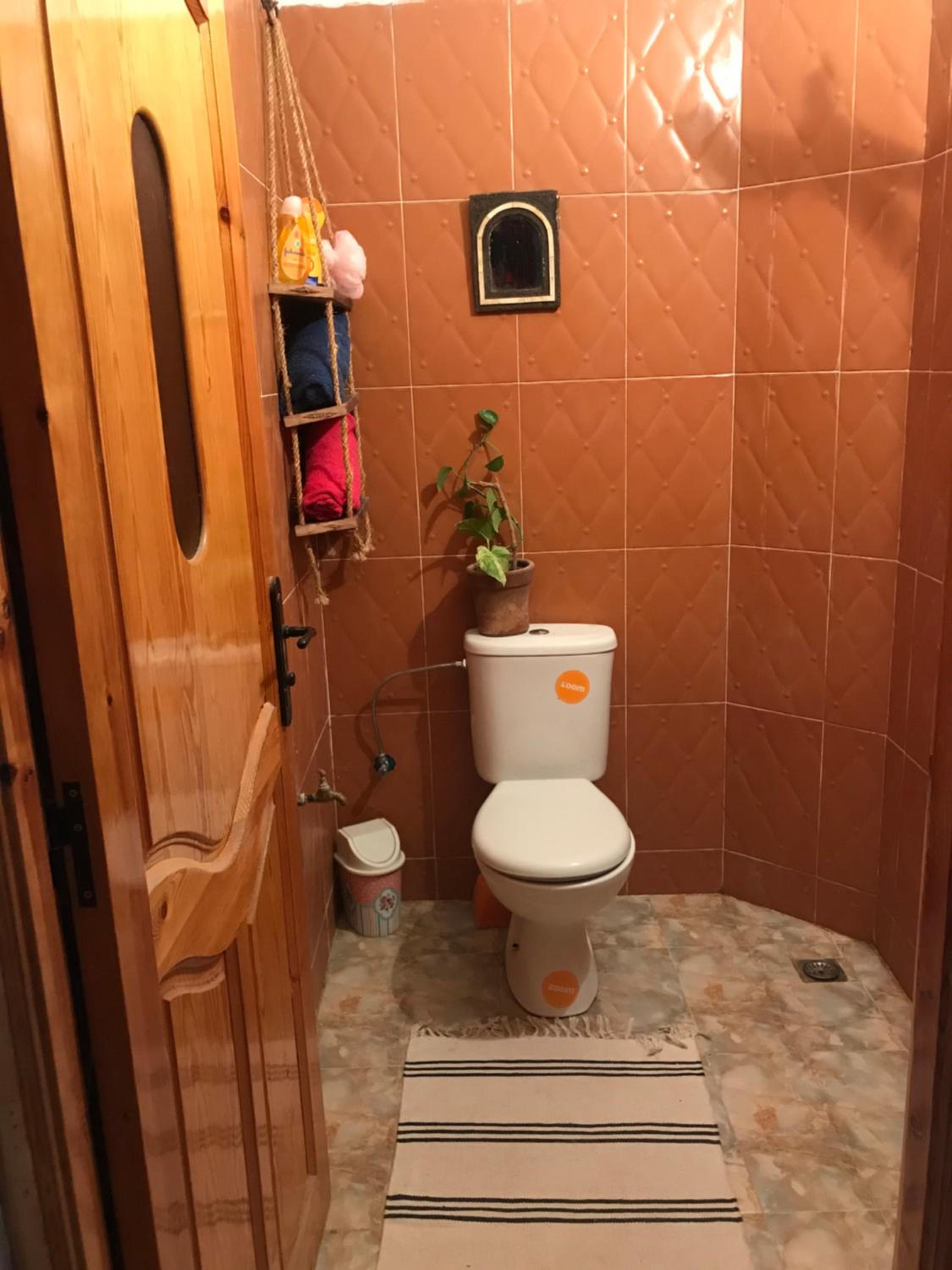 Twin Room - Photo 10