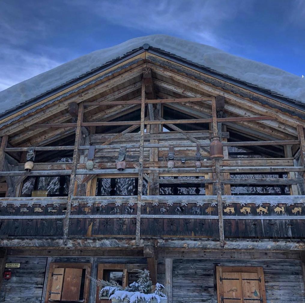Five-Bedroom Chalet photo 1