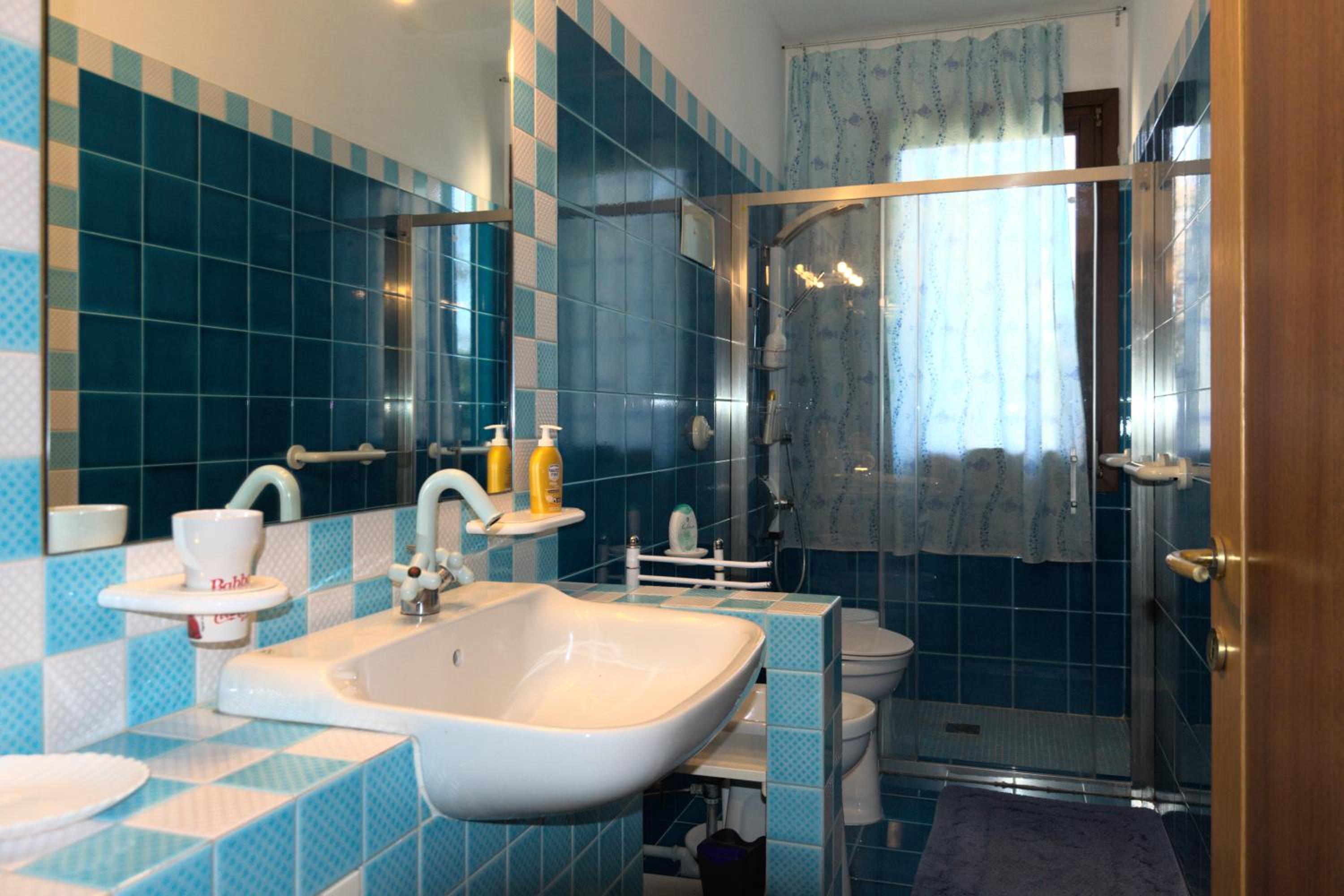 Apartment with Garden View - Photo 19