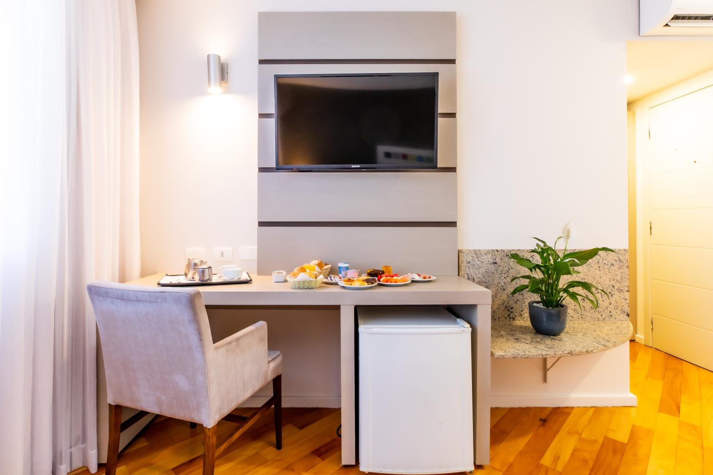Deluxe Triple Room - Photo 19