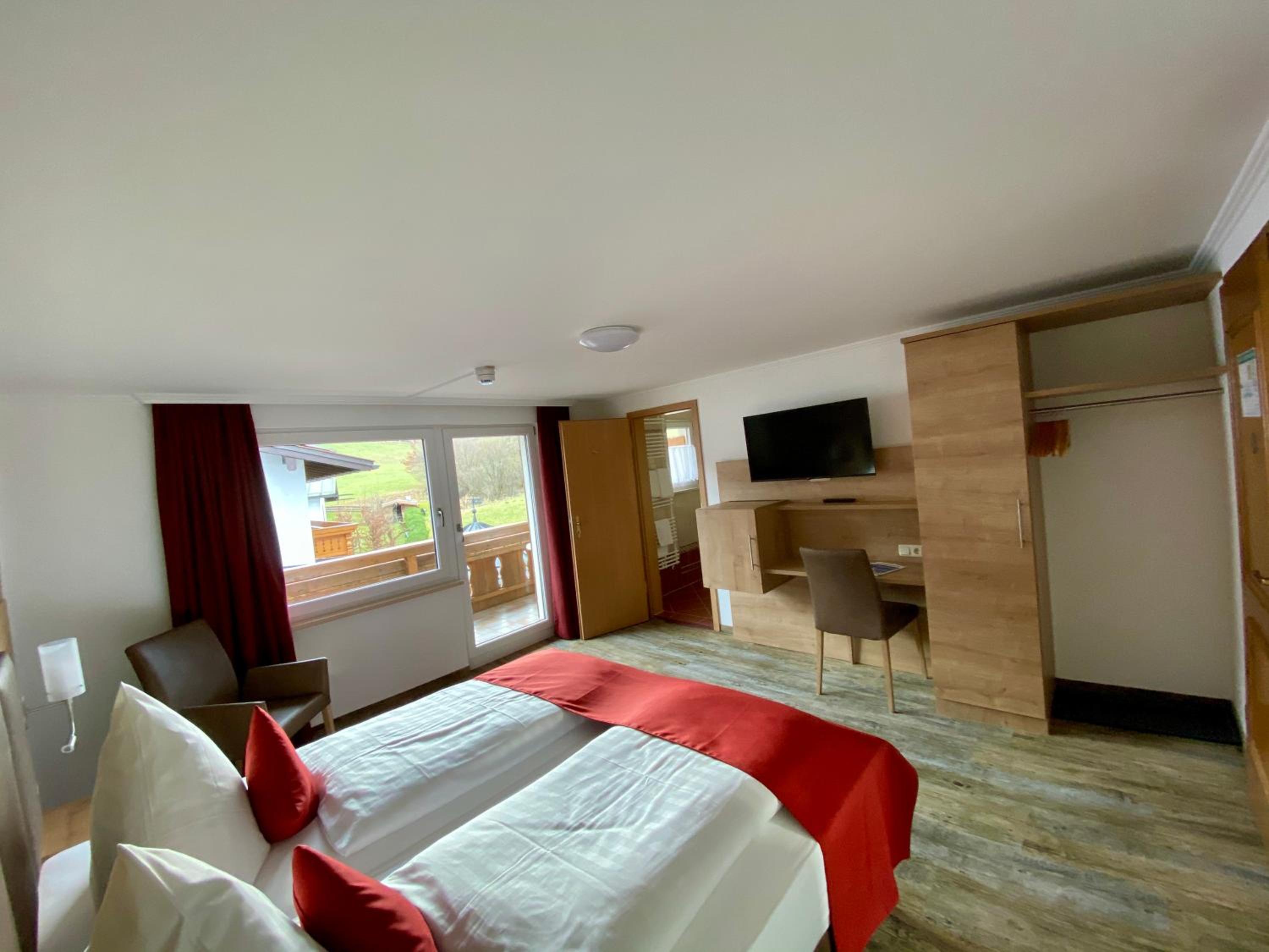 Double Room with Balcony photo 1