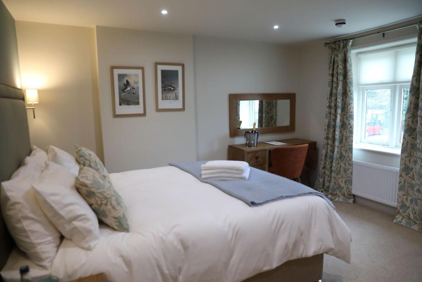 Deluxe Double Room with Shower photo 2