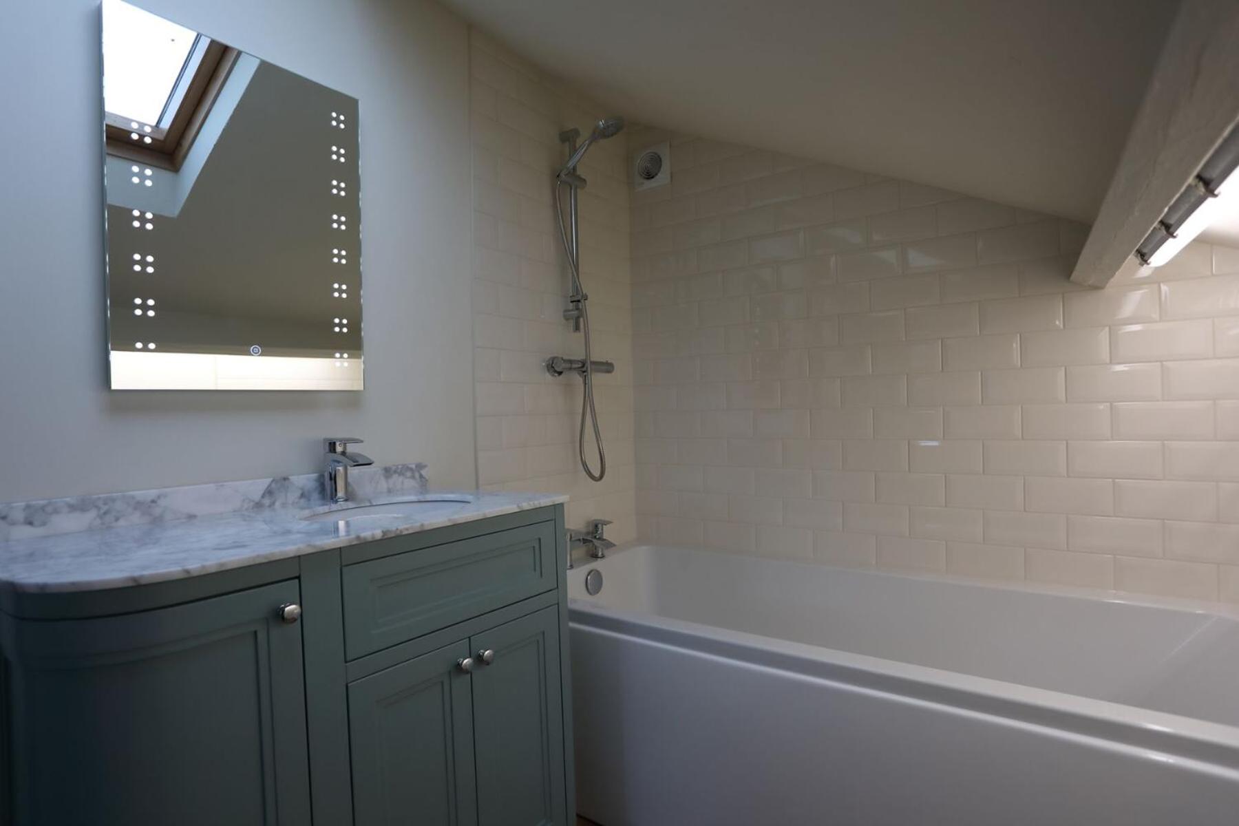 Deluxe Double Room with Bath photo 2