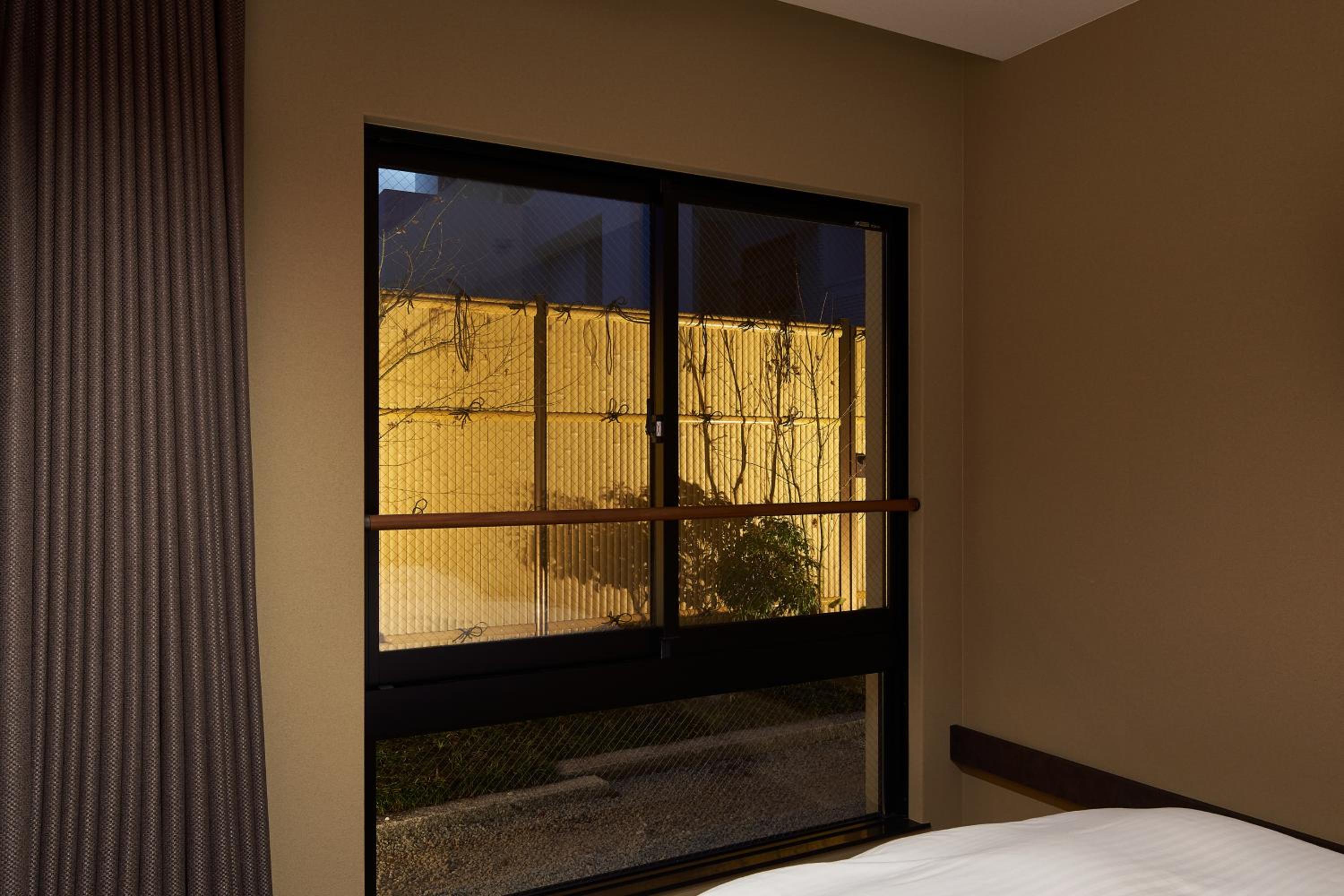 Superior Twin Room with Garden View - Photo 9