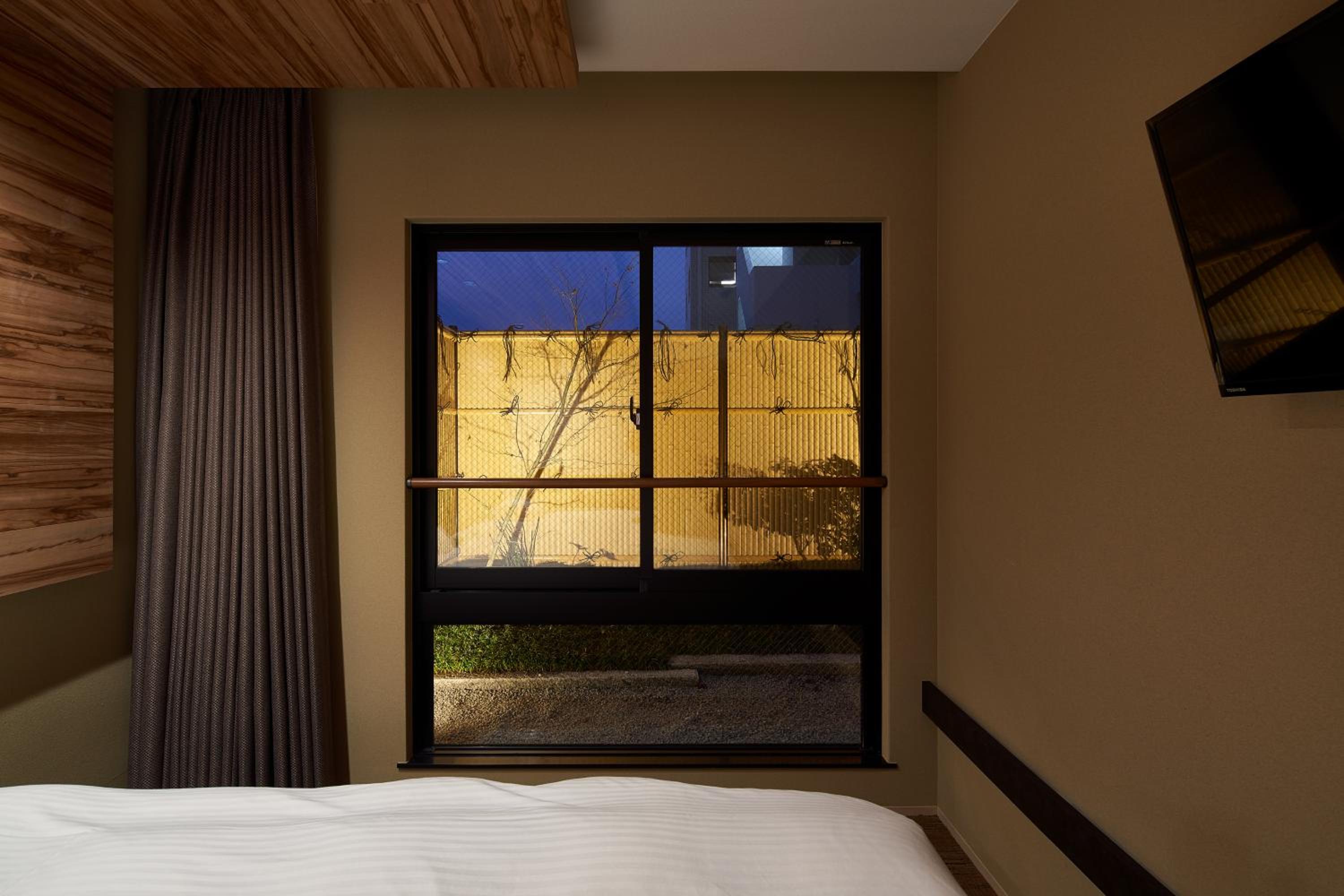 Superior Twin Room with Garden View - Photo 10