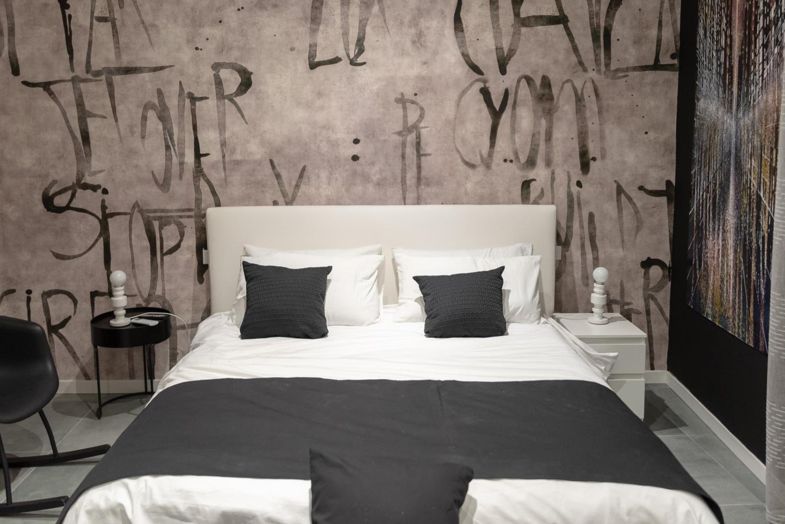 Deluxe Room - Photo 2