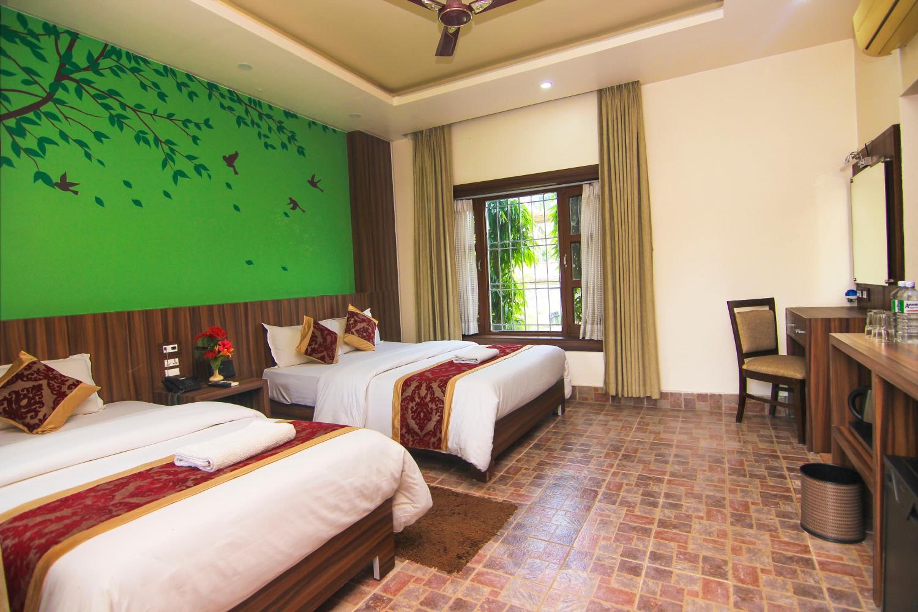 Superior Triple Room photo 2