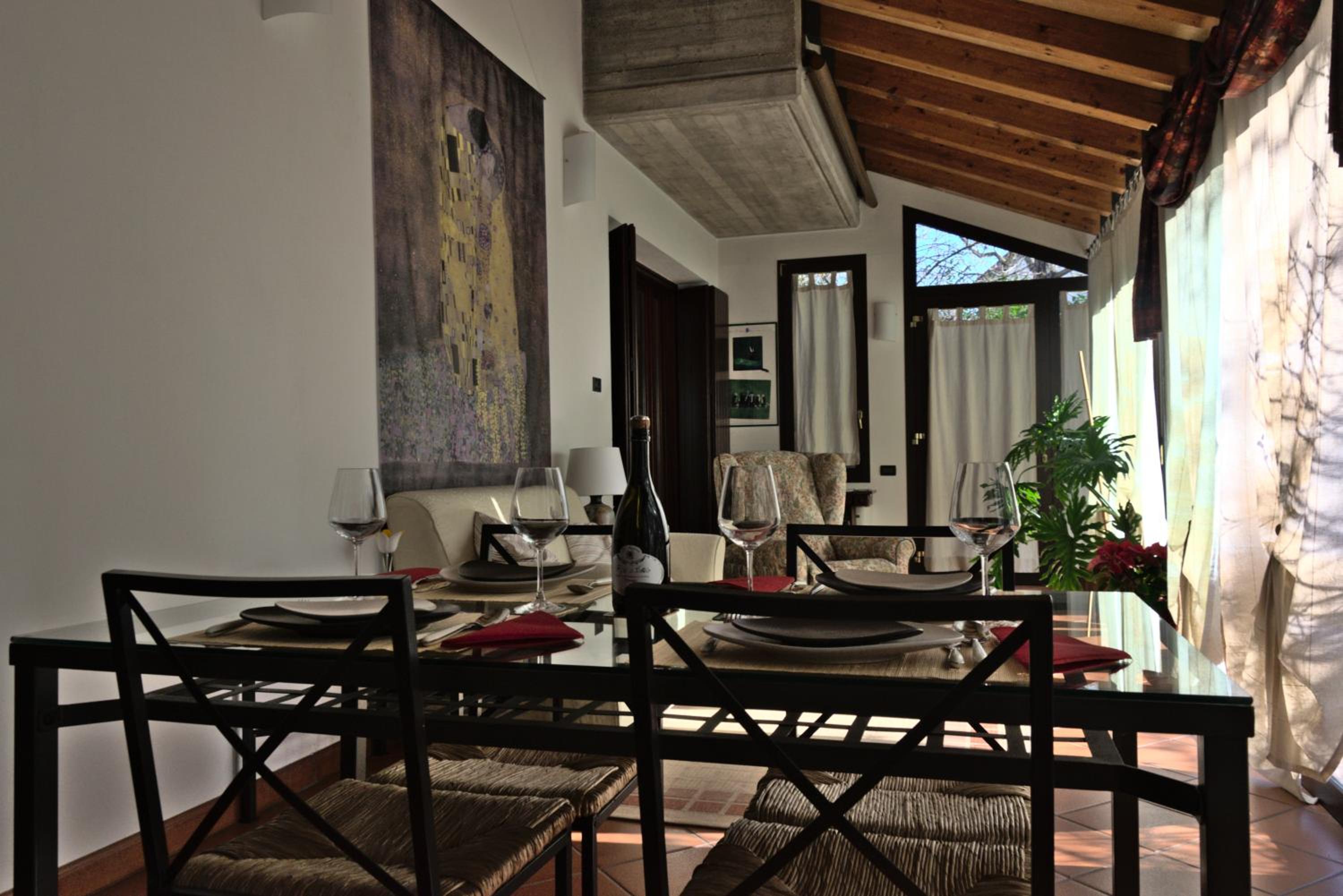 Apartment with Garden View - Photo 4