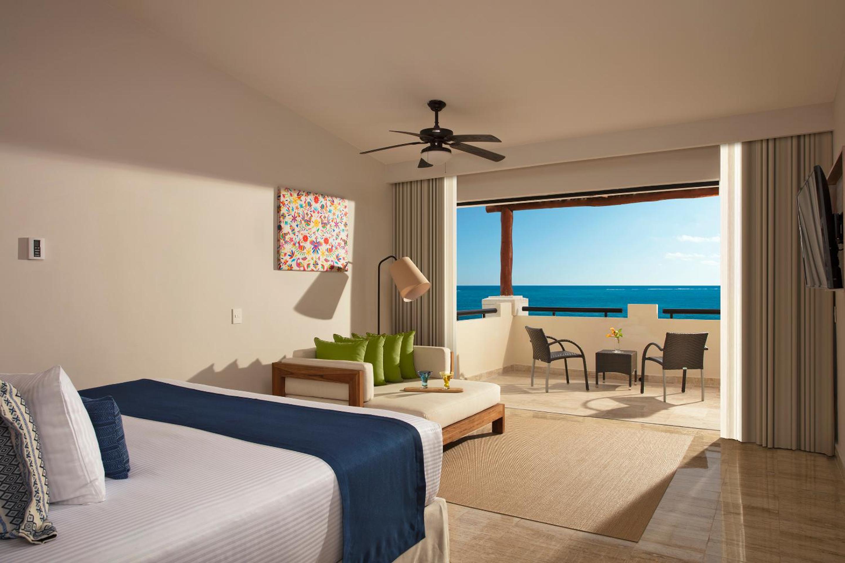 Relax in style with stunning ocean views!