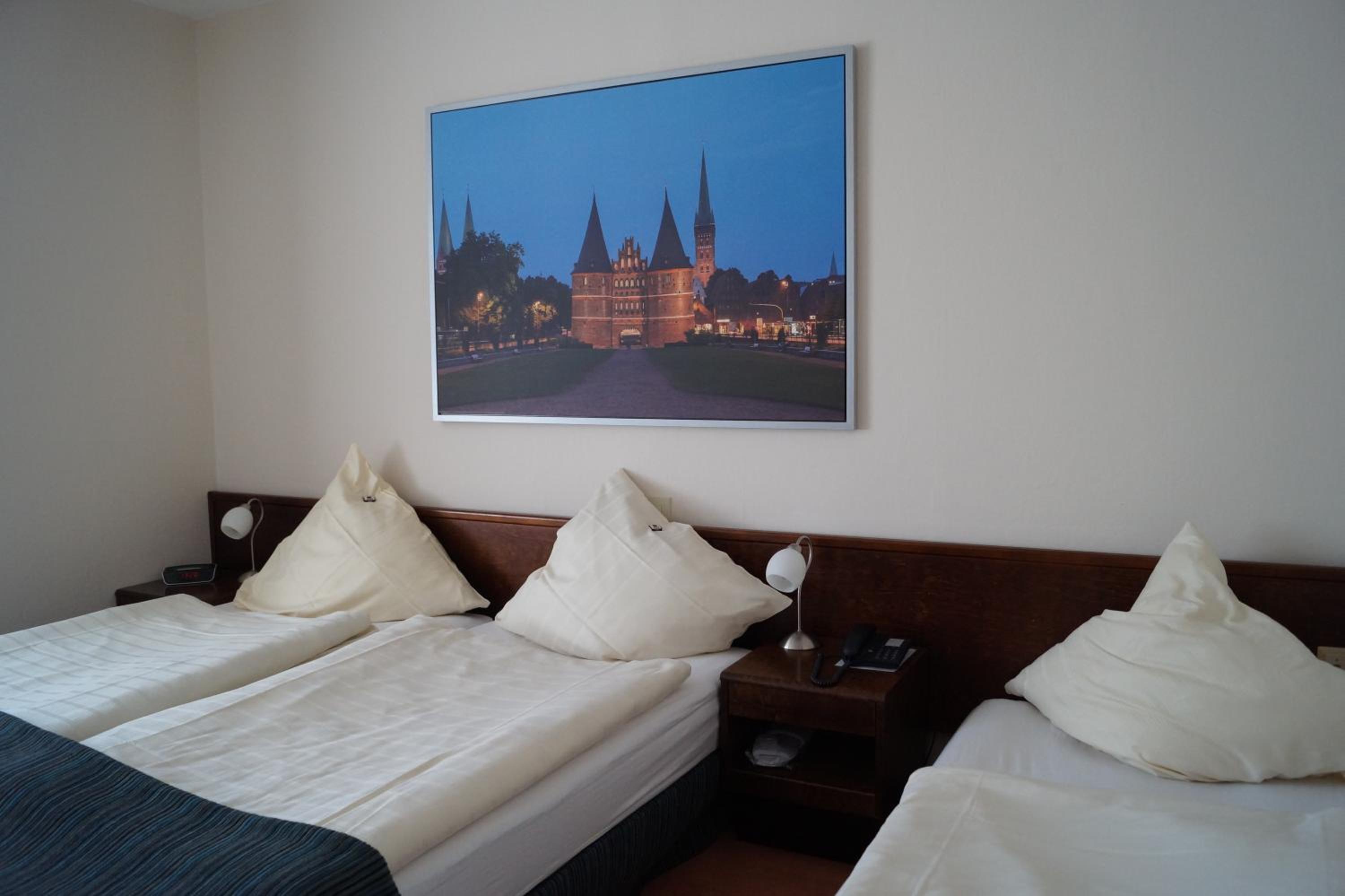 Double Room - Photo 7