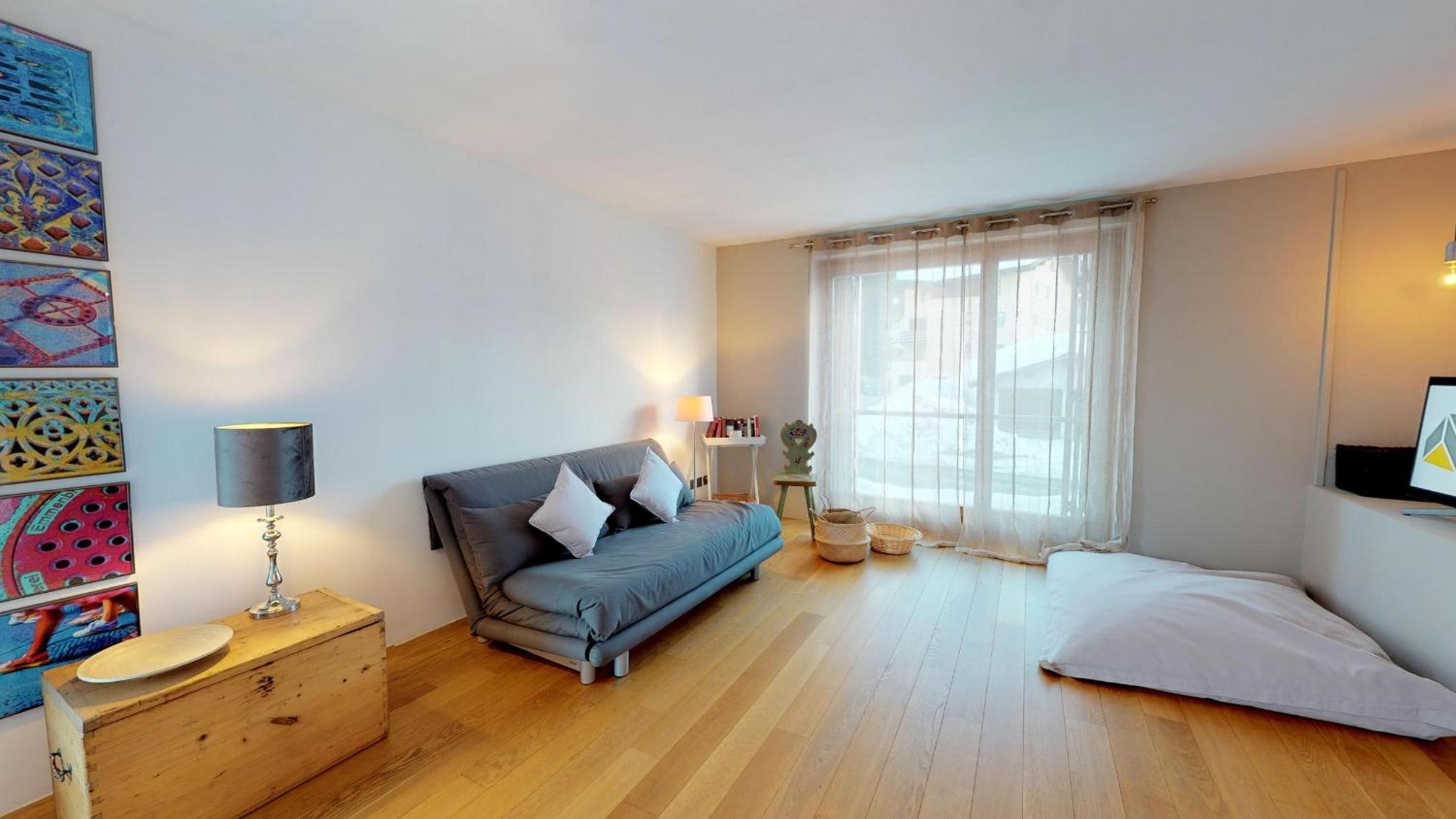 Apartment with Mountain View photo 3