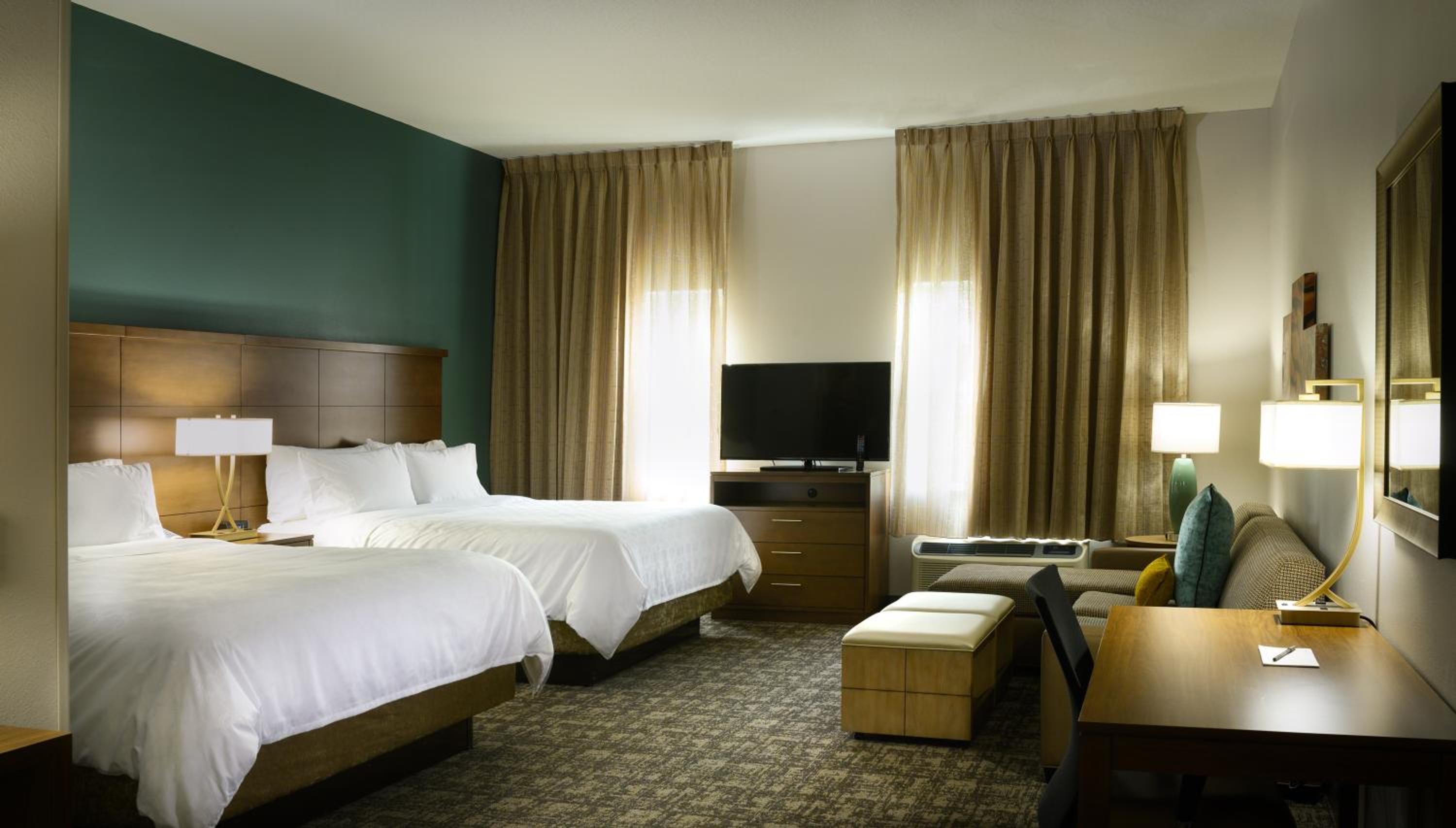 Studio Suite with Two Queen Beds photo 1