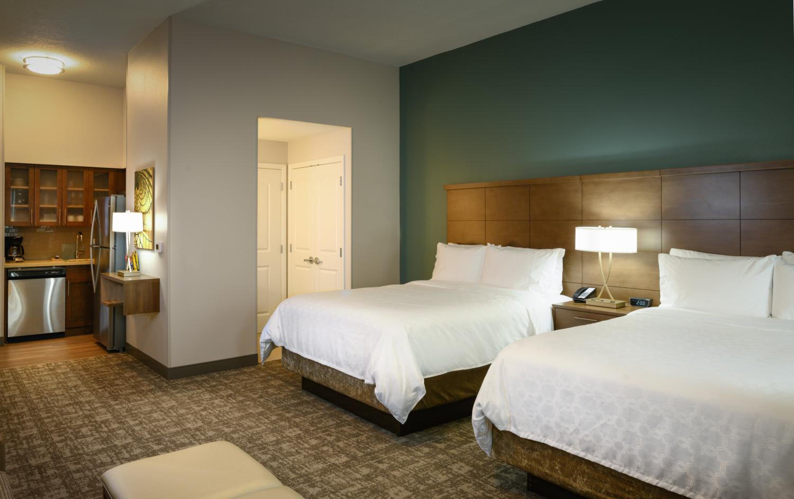 Queen Studio with Two Queen Beds - Hearing Accessible - Non-Smoking photo 3