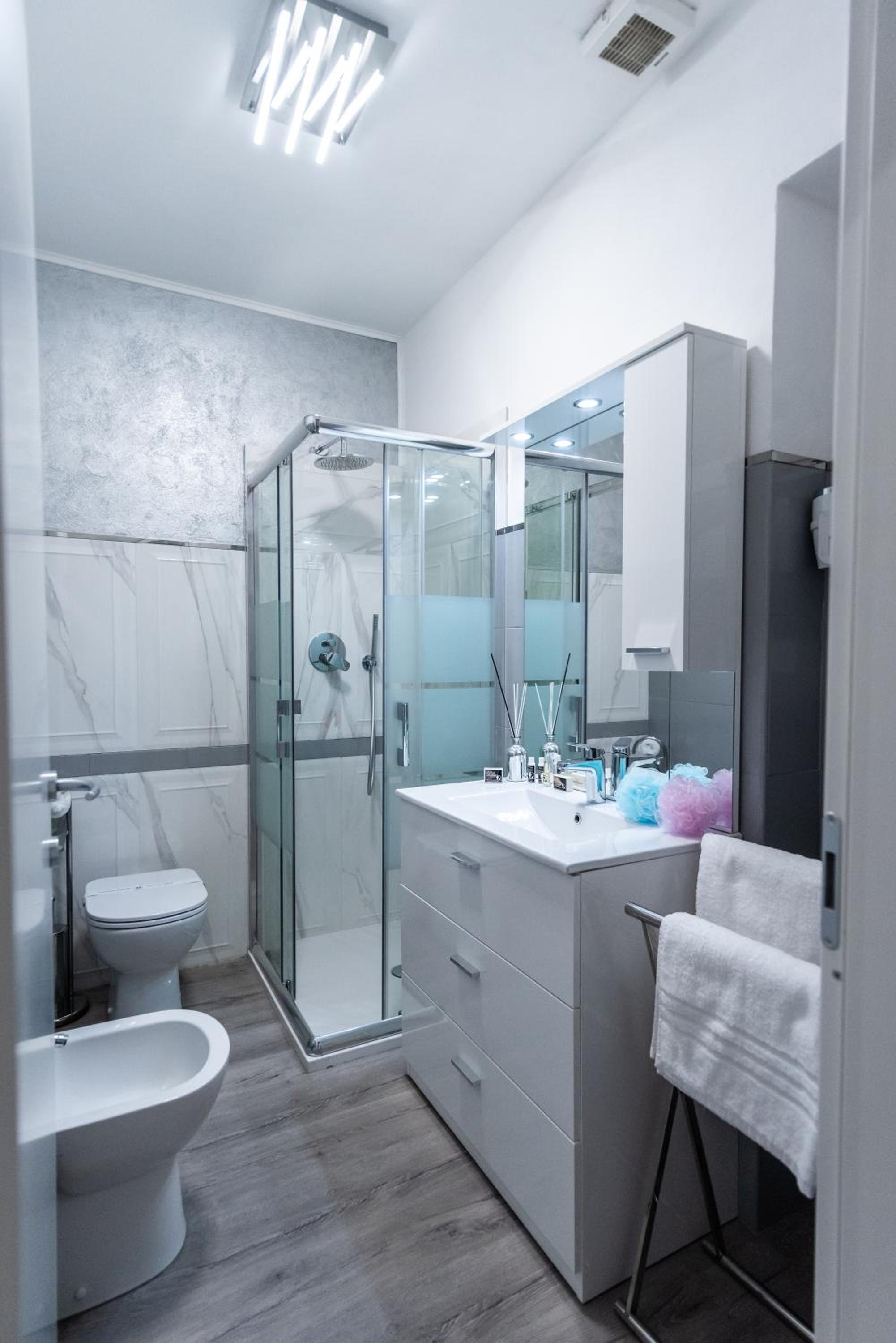 Deluxe Queen Room - Photo 2