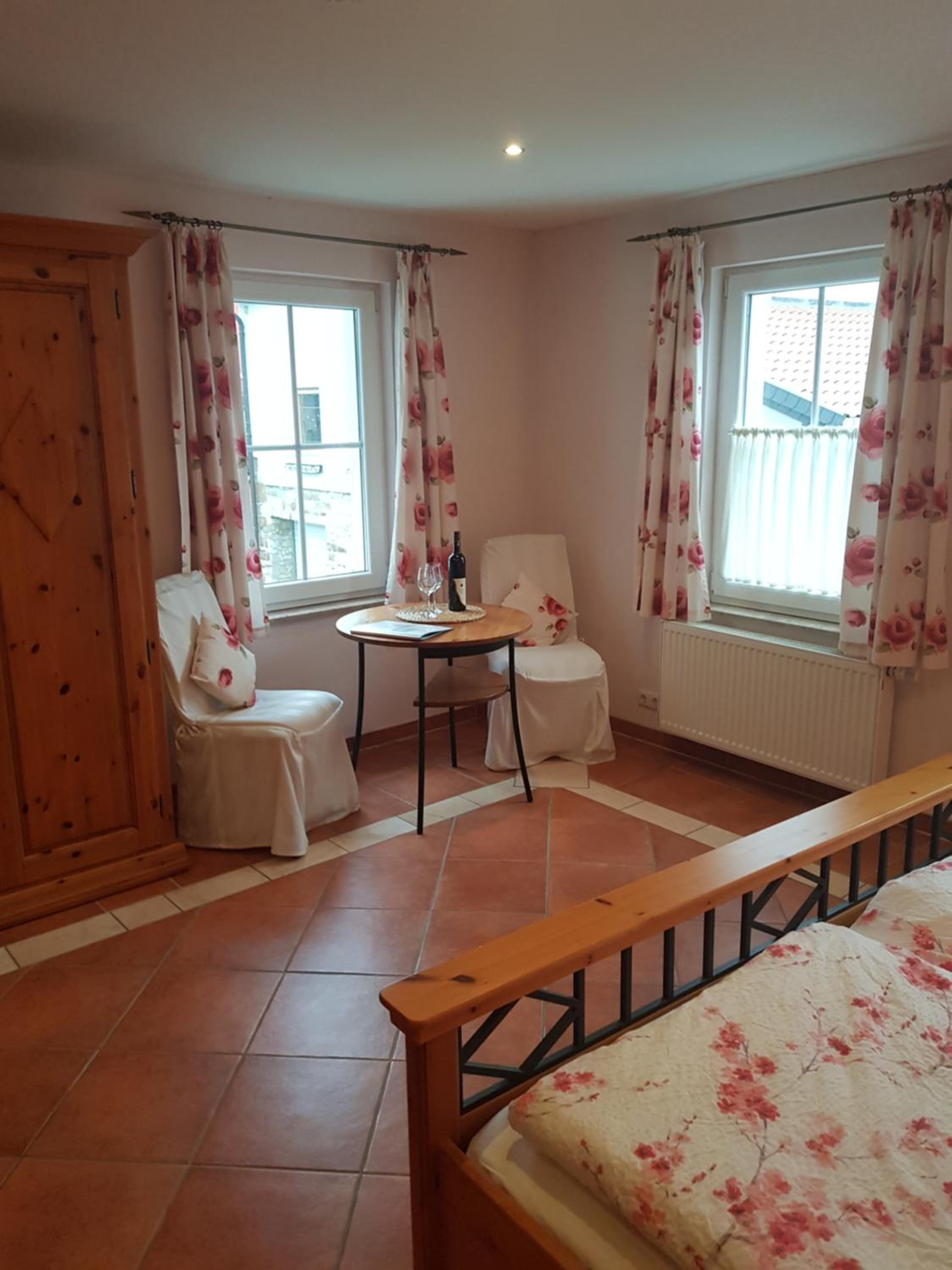 Double Room with Private Bathroom photo 1
