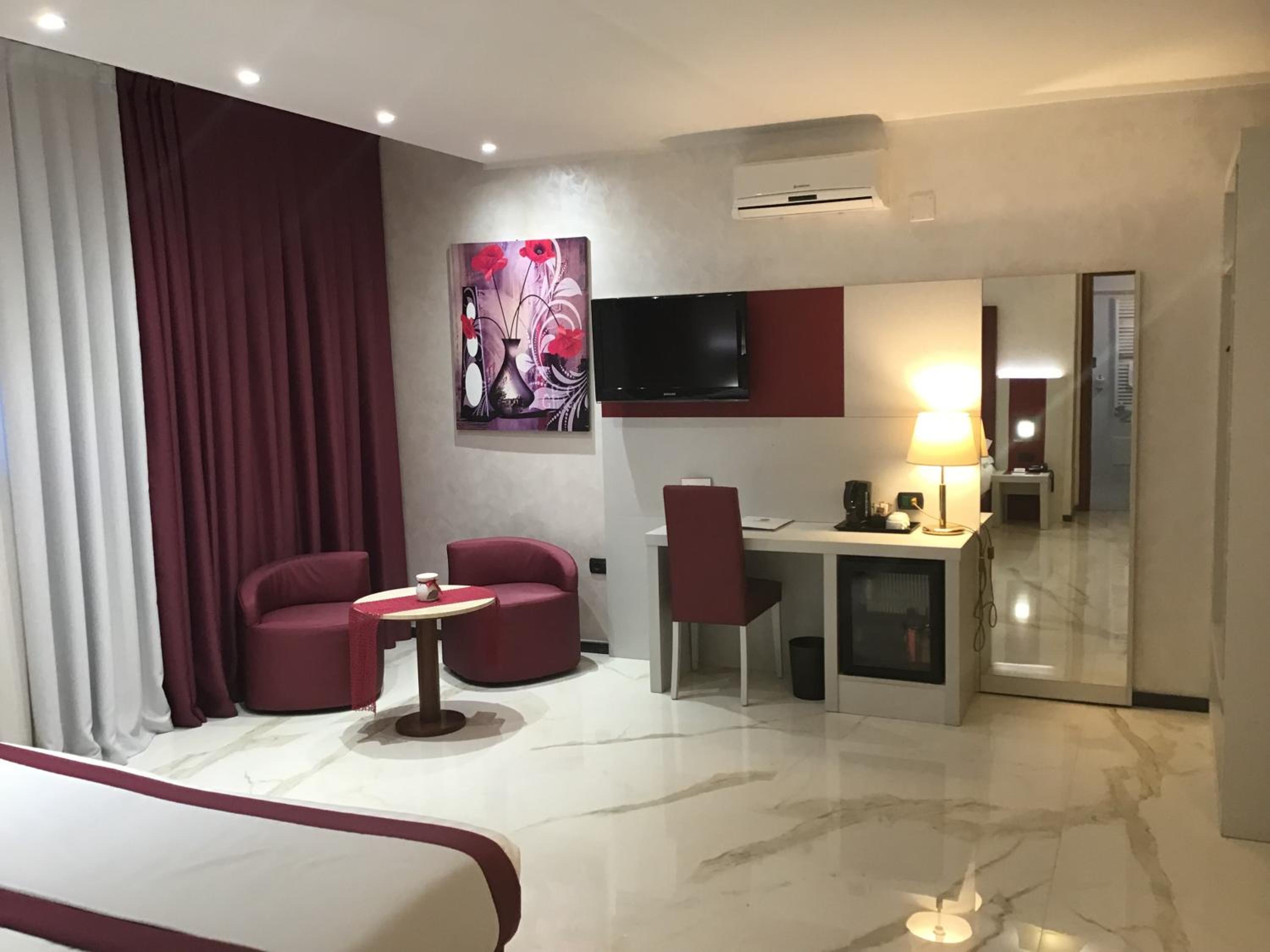 Junior Suite - Photo 11