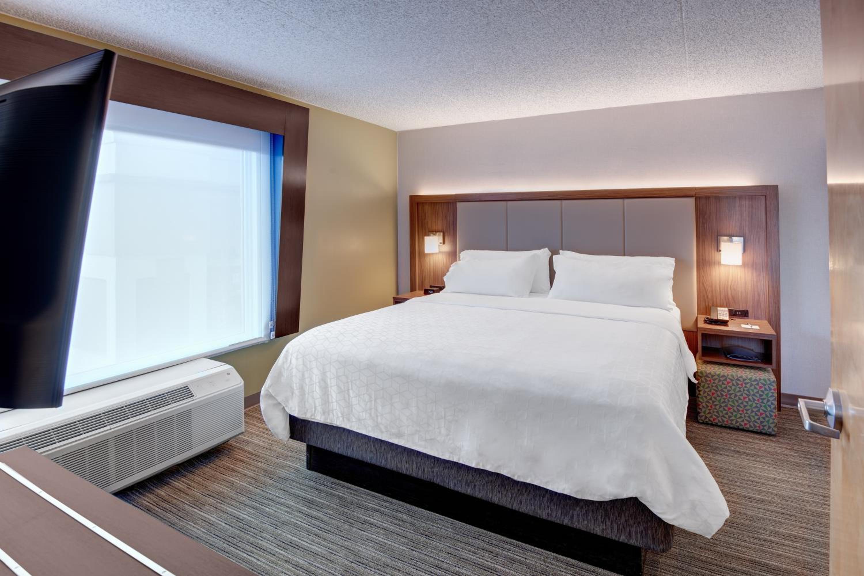 King Suite - Photo 6