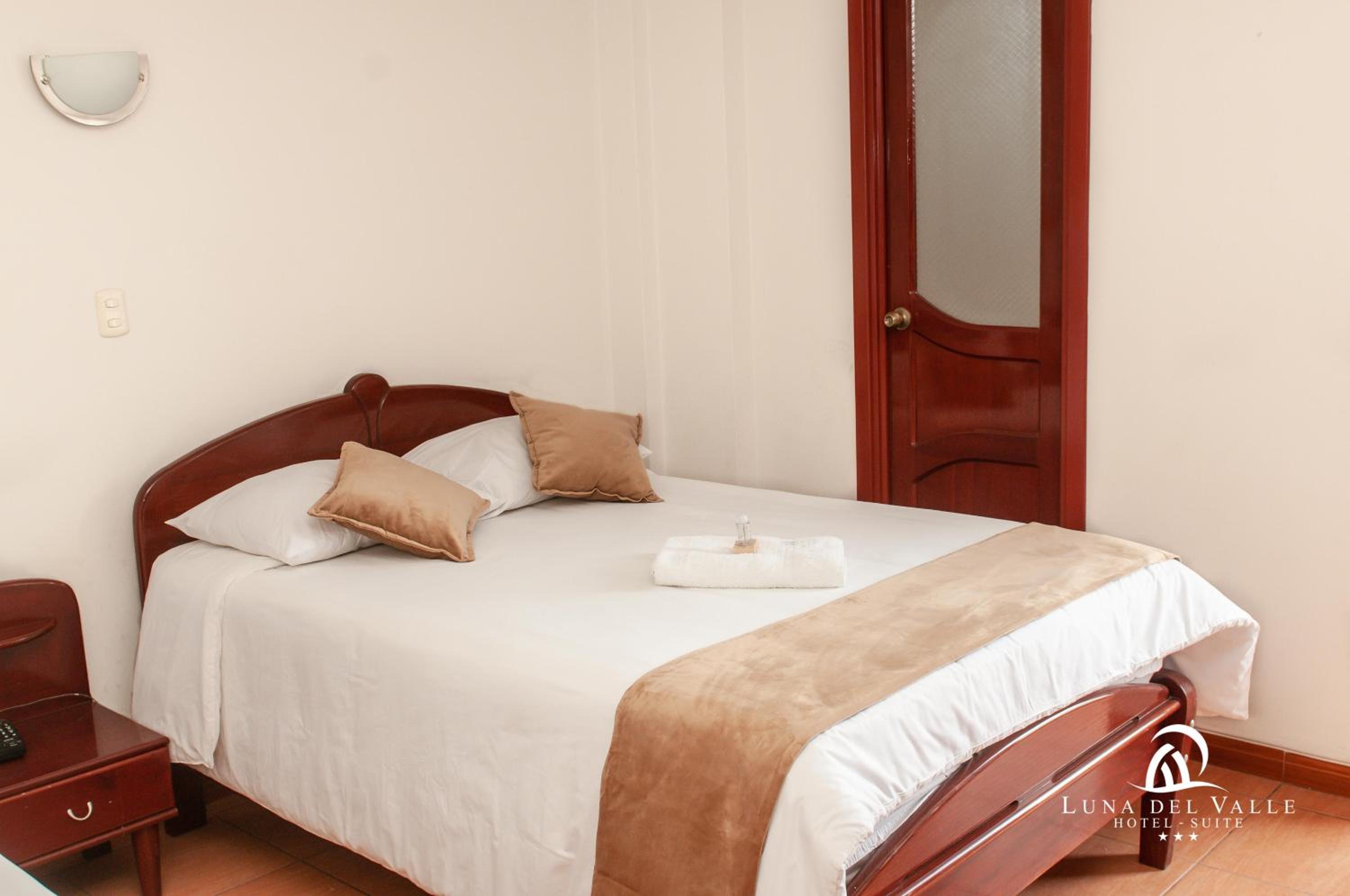 Deluxe Twin Room photo 3