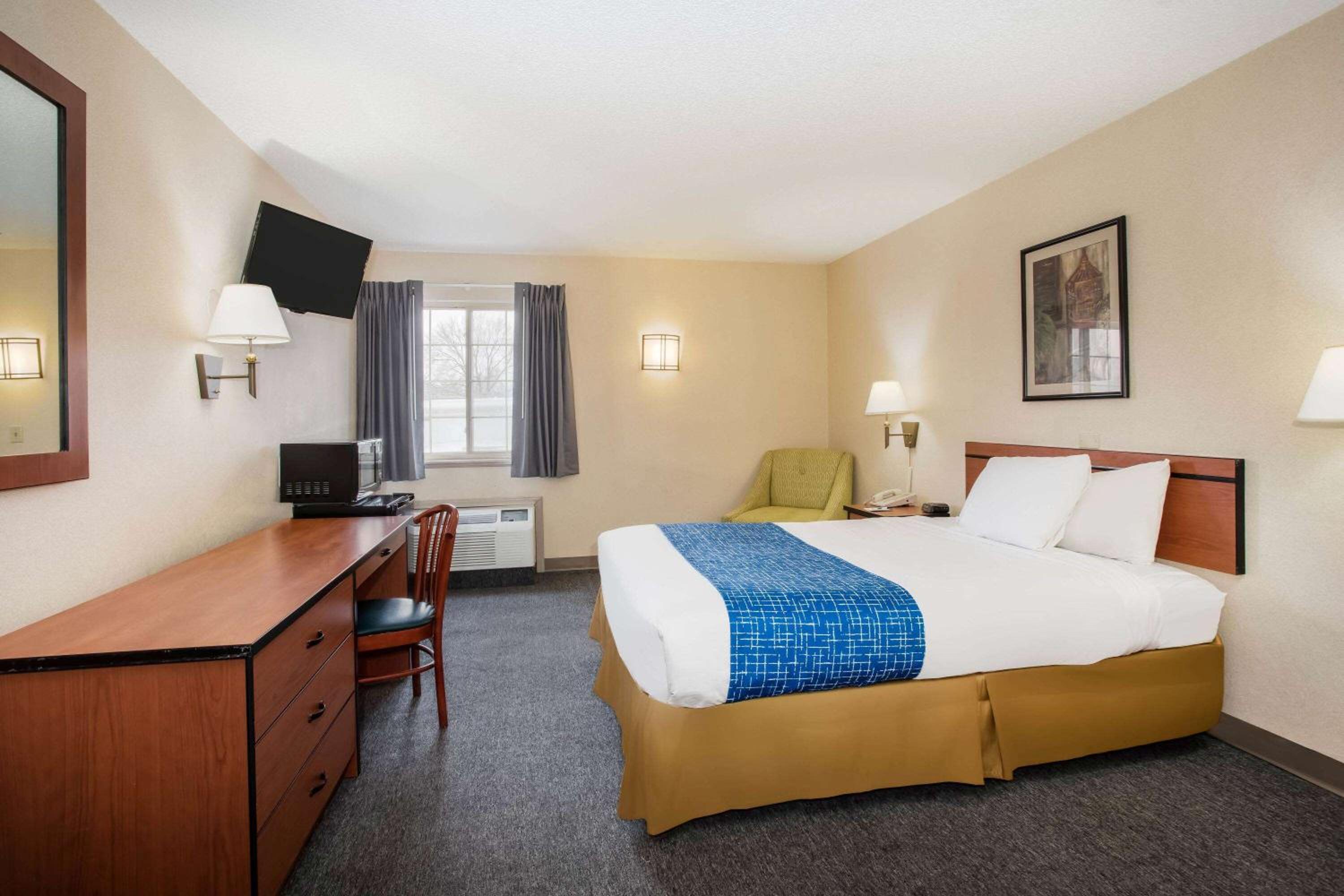 King Room - Mobility Access/Non-Smoking - Photo 1
