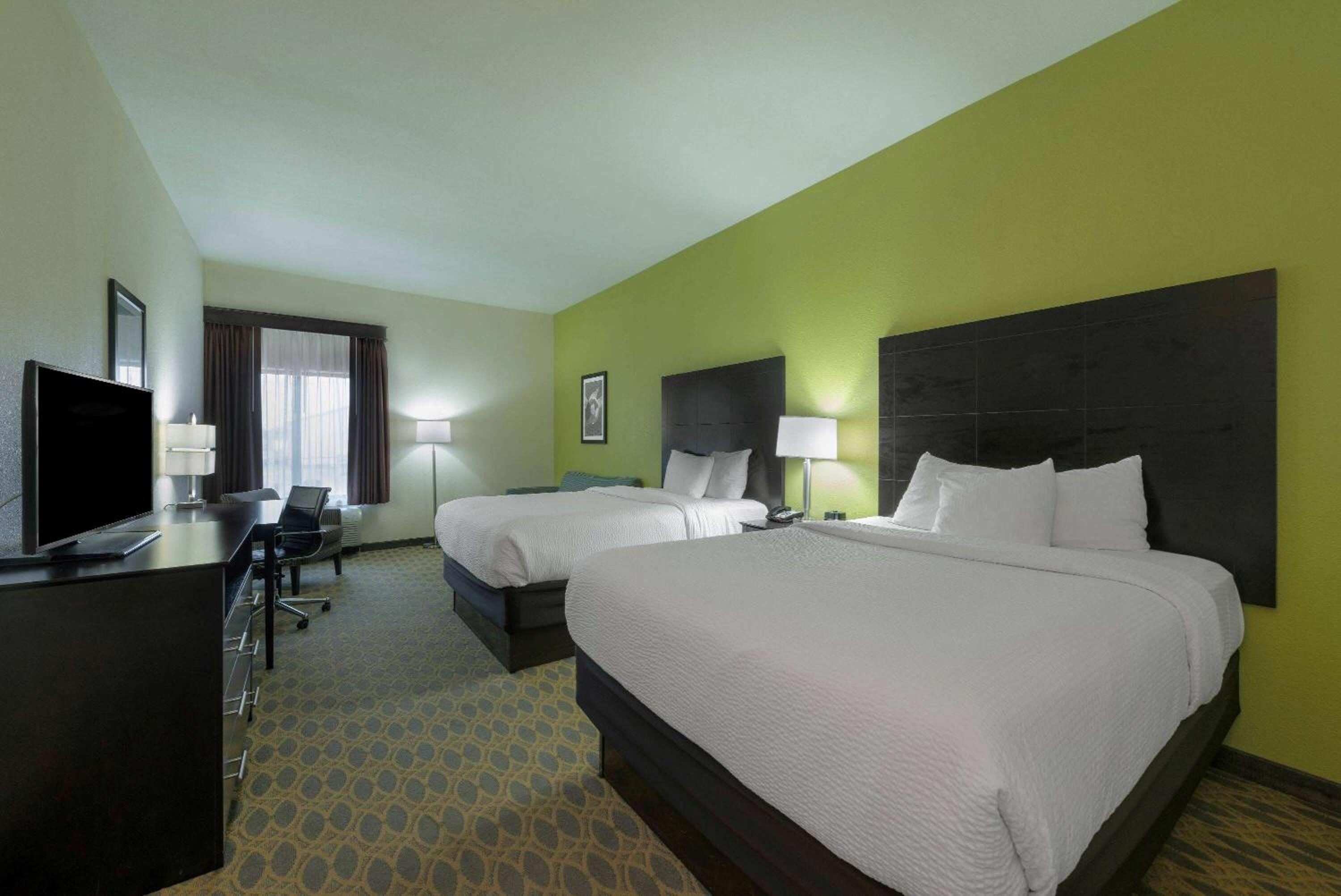 Deluxe Queen Room with Two Queen Beds- Non Smoking  - Photo 1