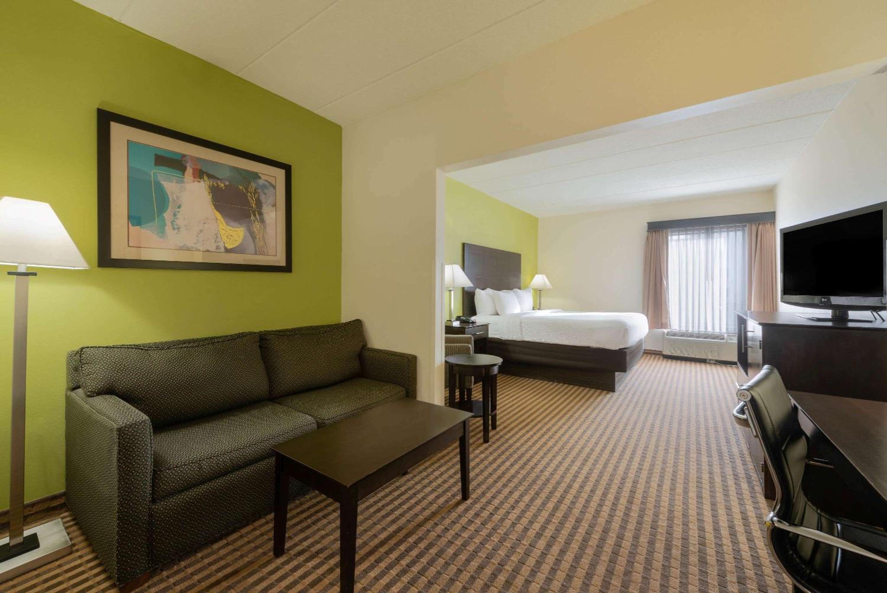 Superior King Room - Non Smoking photo 3