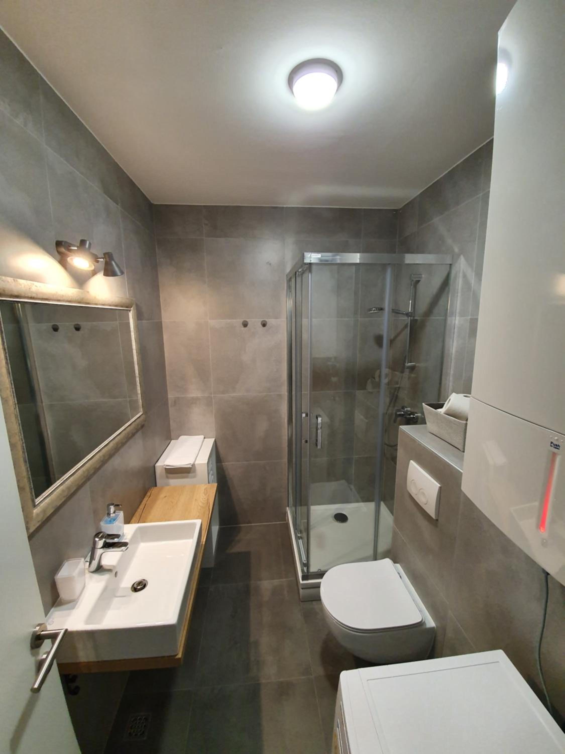 One-Bedroom Apartment - Photo 17