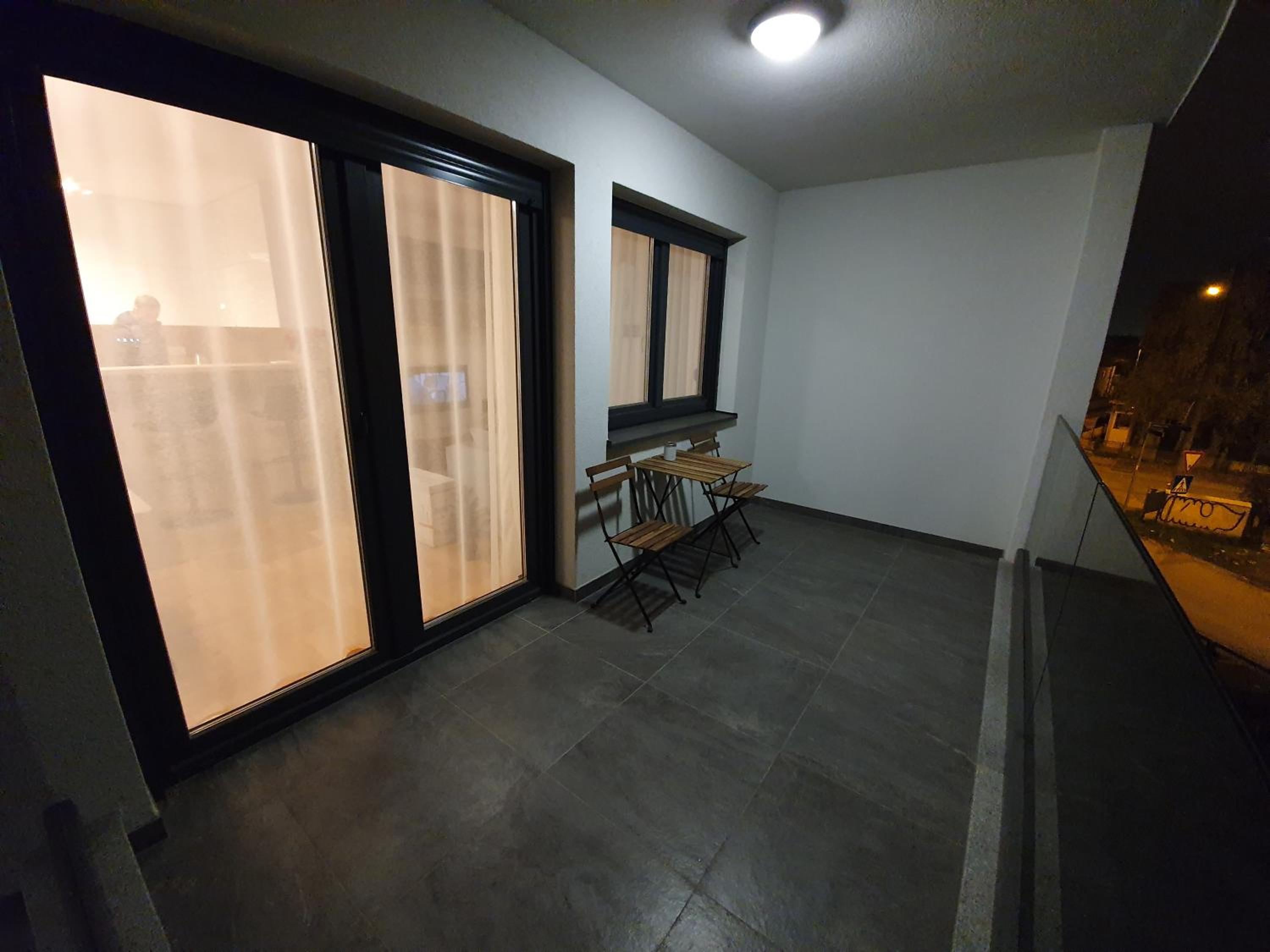 One-Bedroom Apartment - Photo 12