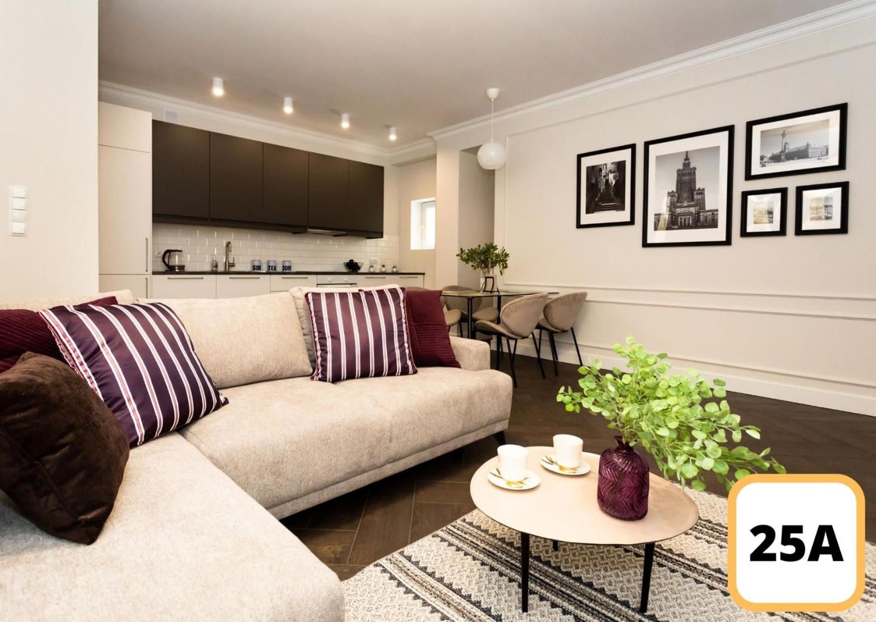 Deluxe Apartment 25A