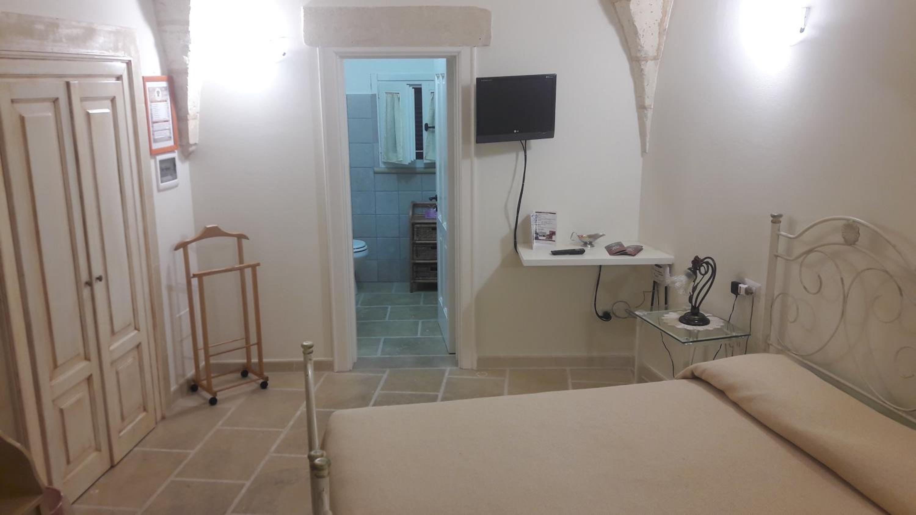Standard Double Room photo 3