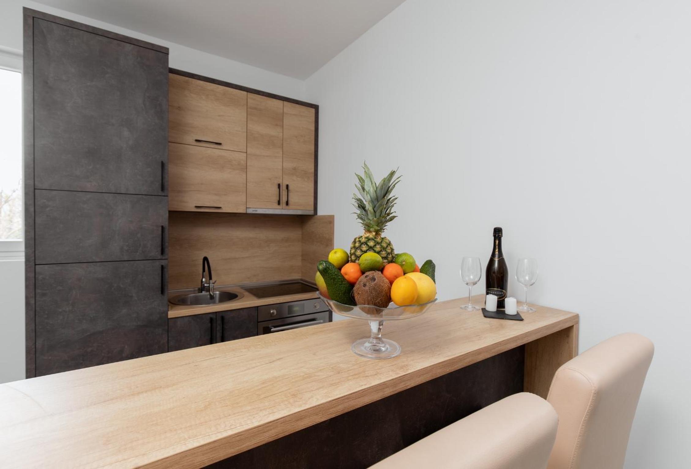 Apartment with Mountain View photo 2