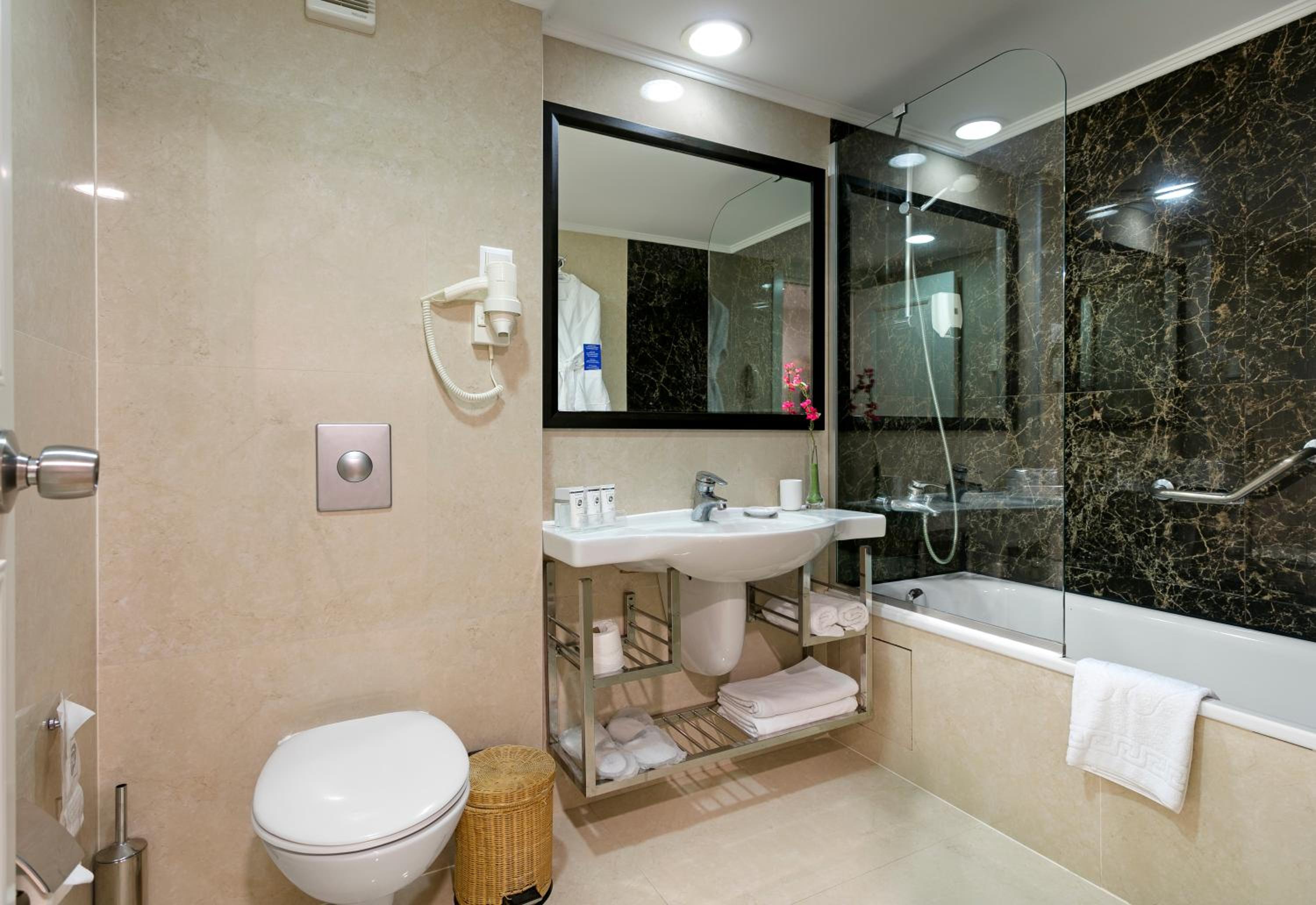 Presidential Suite thumbnail 5