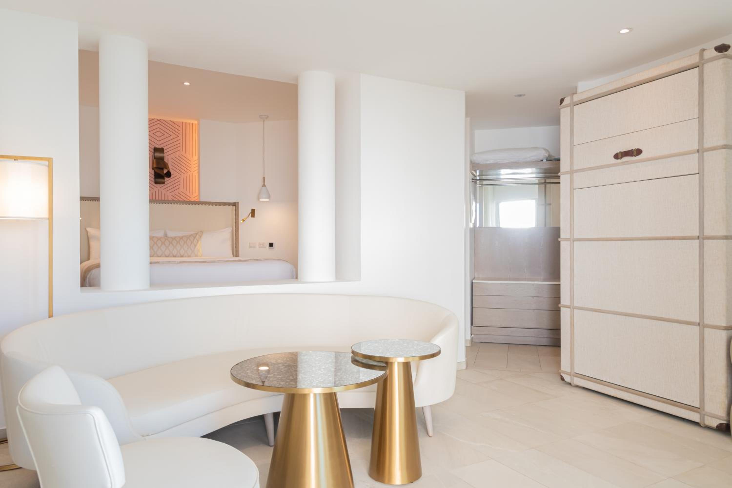 Platinum Suite - Photo 18