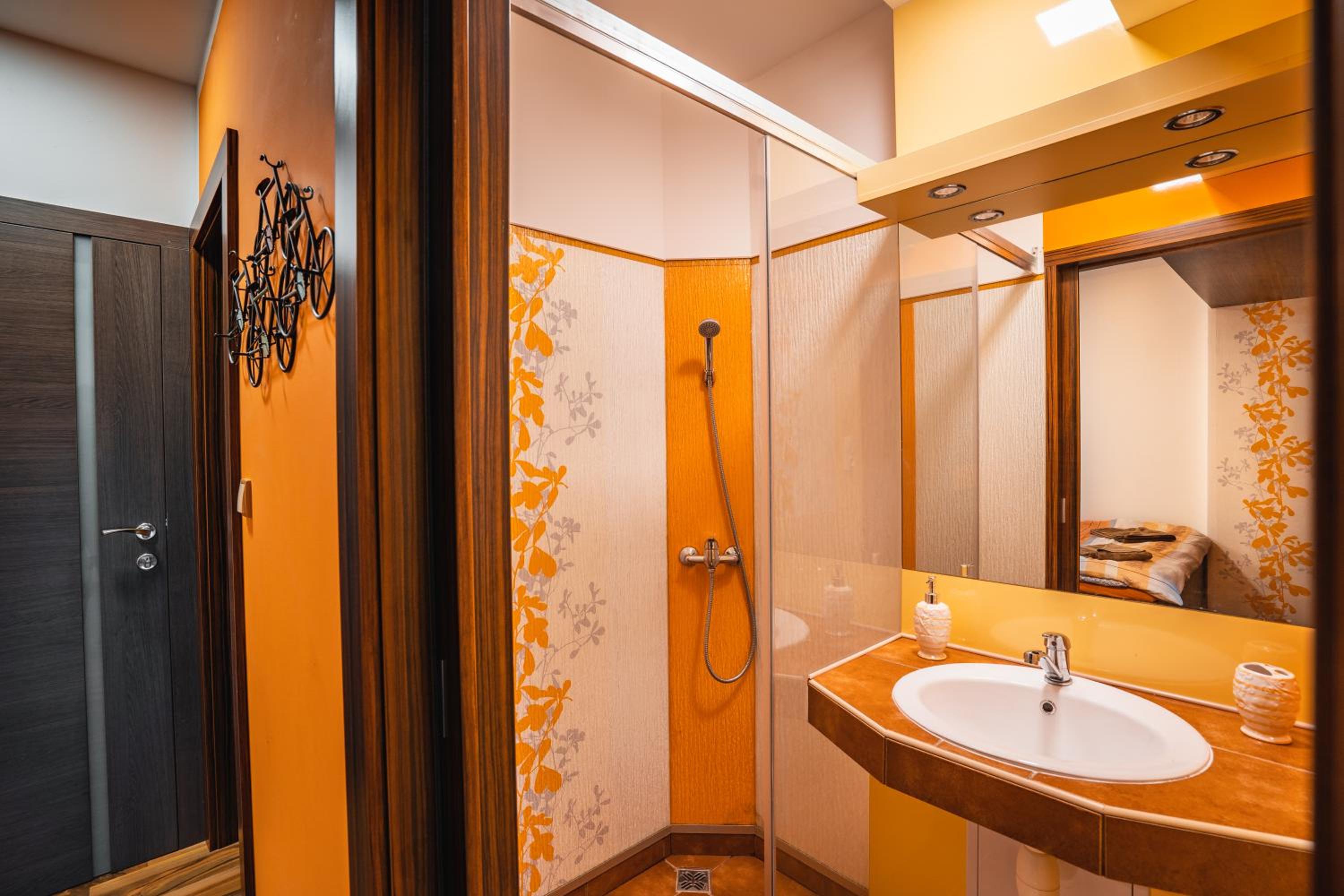 Large Double or Twin Room photo 2