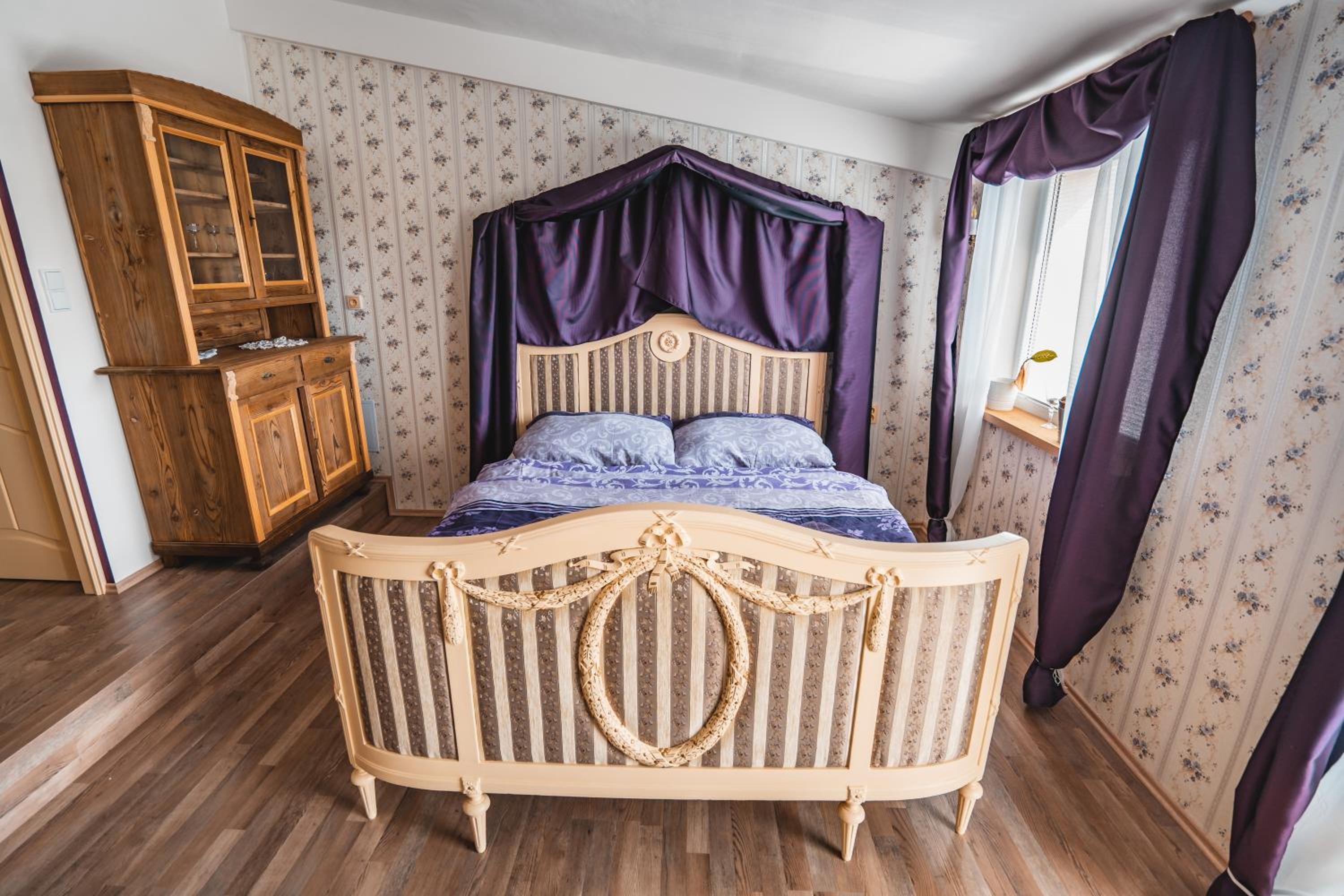 Large Double Room photo 2